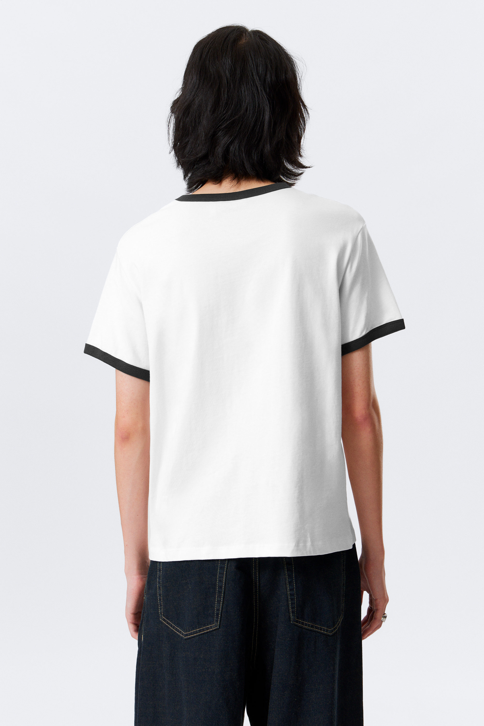 Schwarz & Weiß - Kurzärmliges Baumwoll-T-Shirt mit Kontrastbesatz - 3