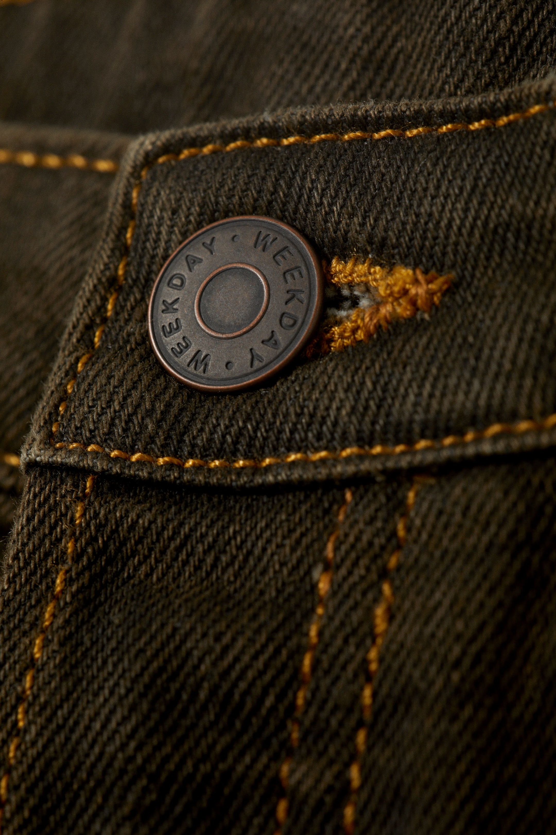 Brown Stone - Telescope Low Loose Wide Jeans - 2