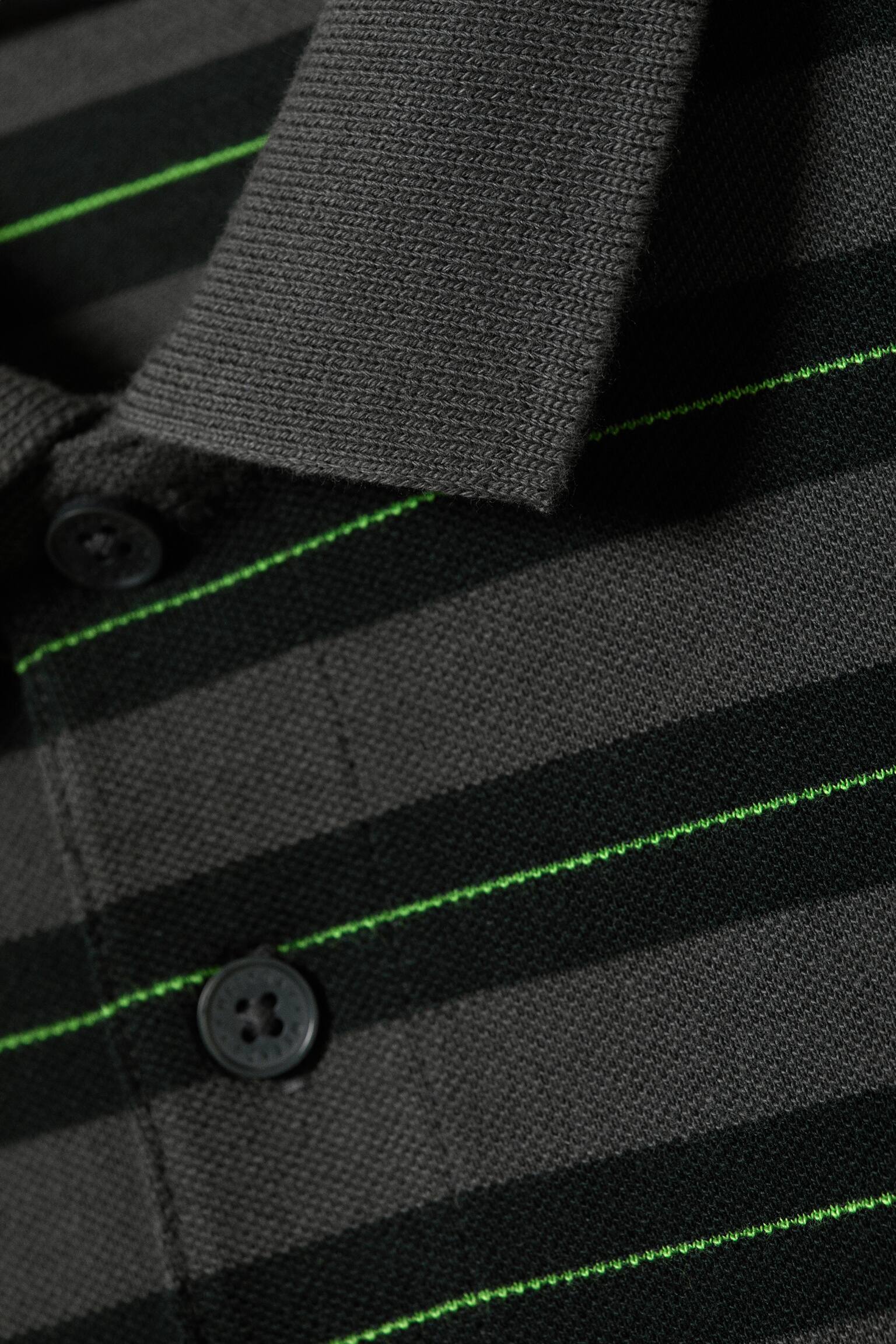 Camisa de tenis de piqué de manga corta - Gris oscuro - Verde a rayas - 3
