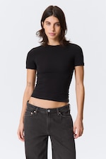 Black - Slim Fitted T-shirt - 0