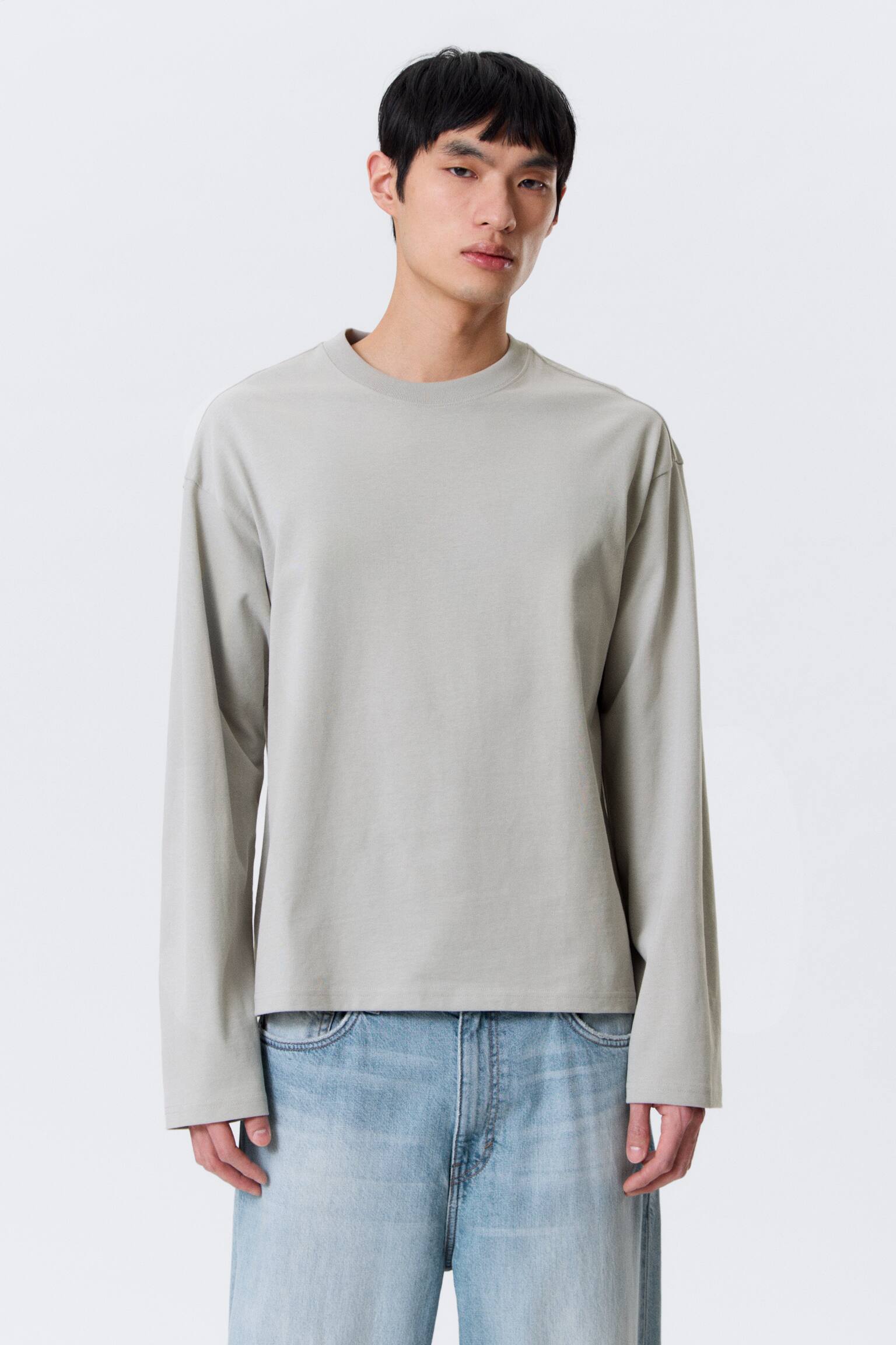 T-shirt de Manga Comprida Boxy Solta - Mole claro empoeirado/Preto/Branco/Azul-marinho escuro/Azul com lavagem/Riscas em azul e branco/Riscas Brancas e Azul-Marinho/Castanho escuro às riscas/Castanho escuro/Verde-escuro/Cinzento sujo - 4