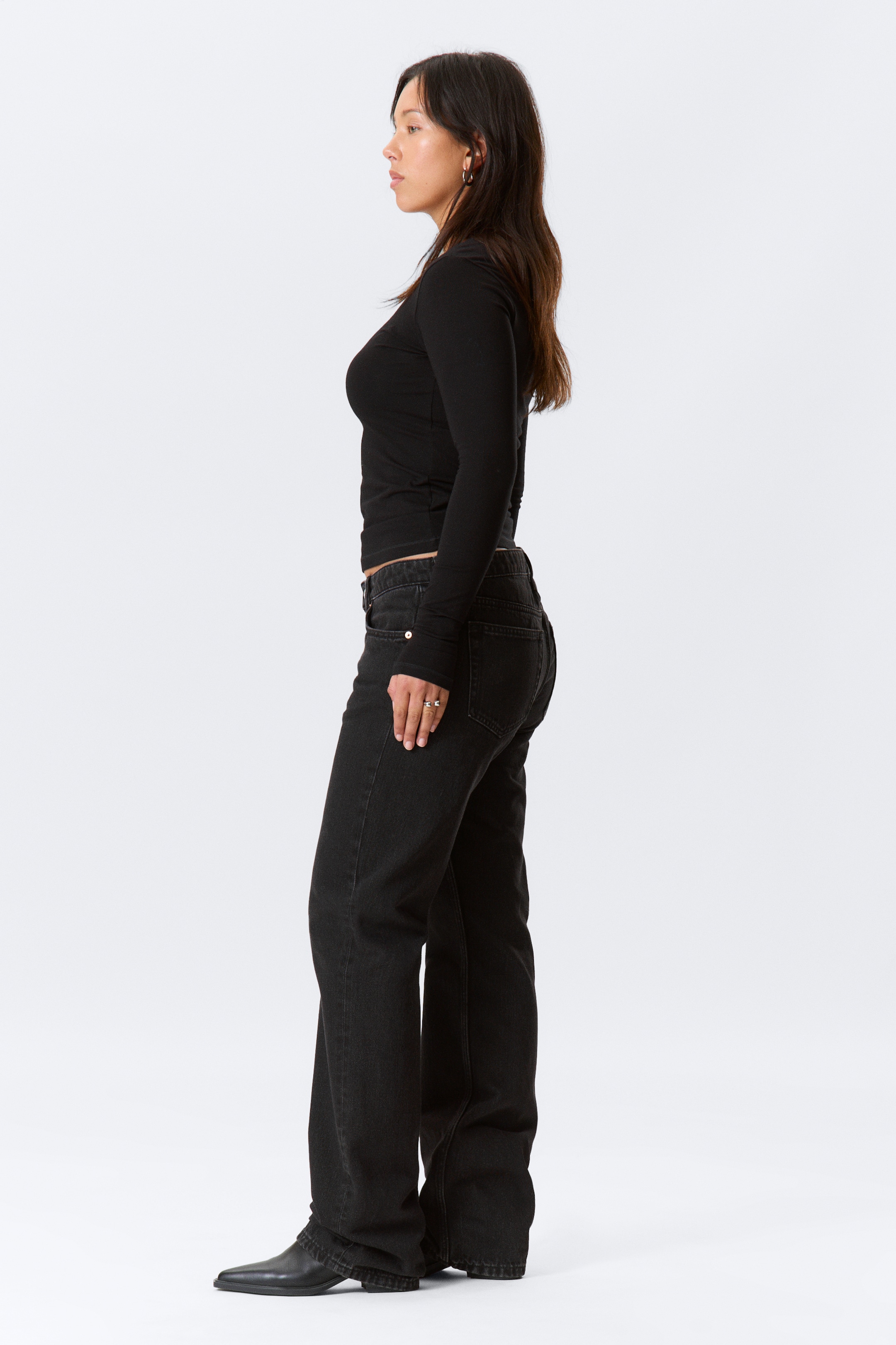 Se større billede: Arrow lavtaljede regular jeans med lige ben - Tuned Black – sort - DAME | H&M DK 5