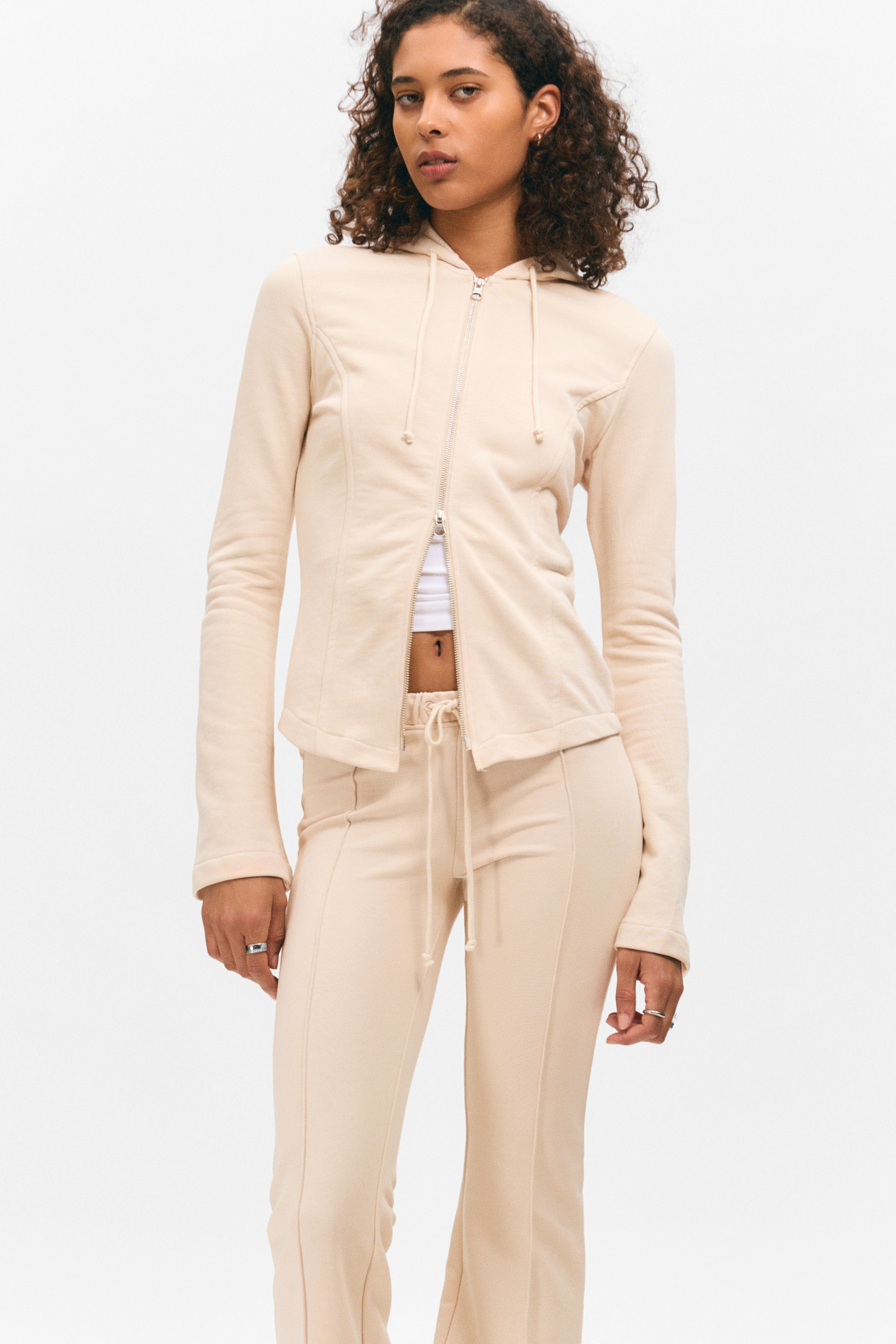 Helles Beige - Sweatpants mit mittelhohem Bund, Schlag und Biesen - 2