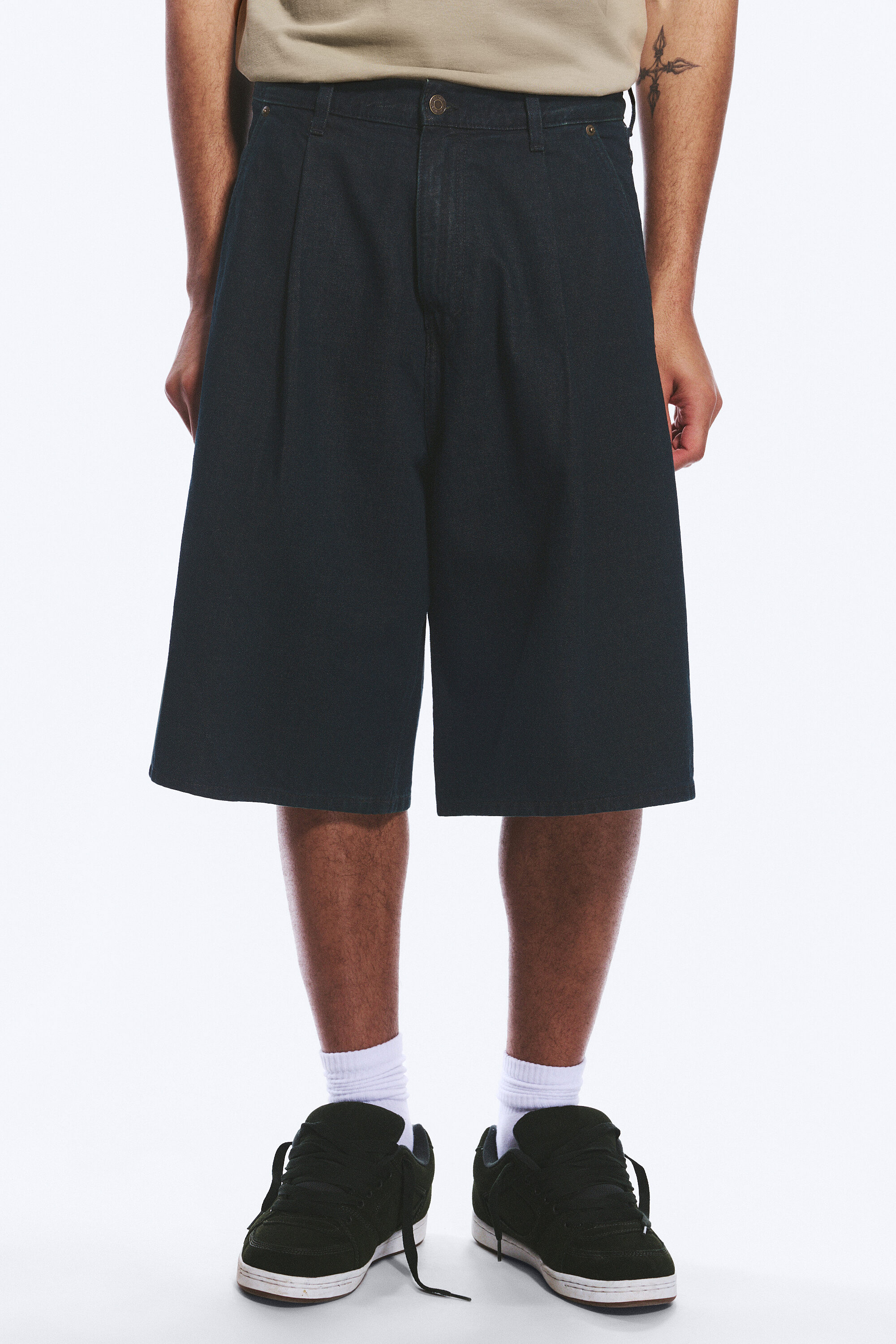 mid rise baggy pleated denim shorts - Emerald Rinse - Dark Blue