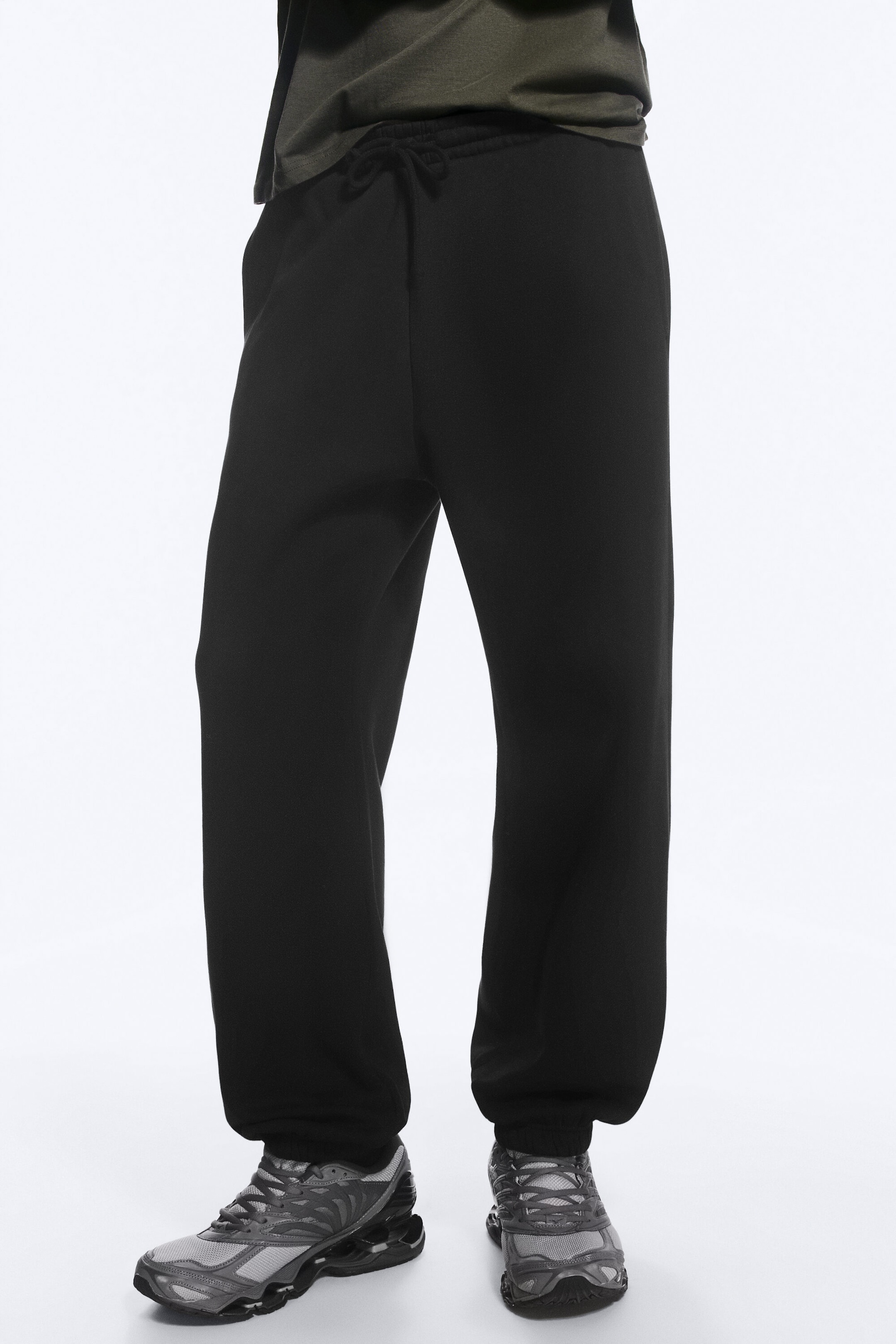 Black - Classic Sweatpants - 2