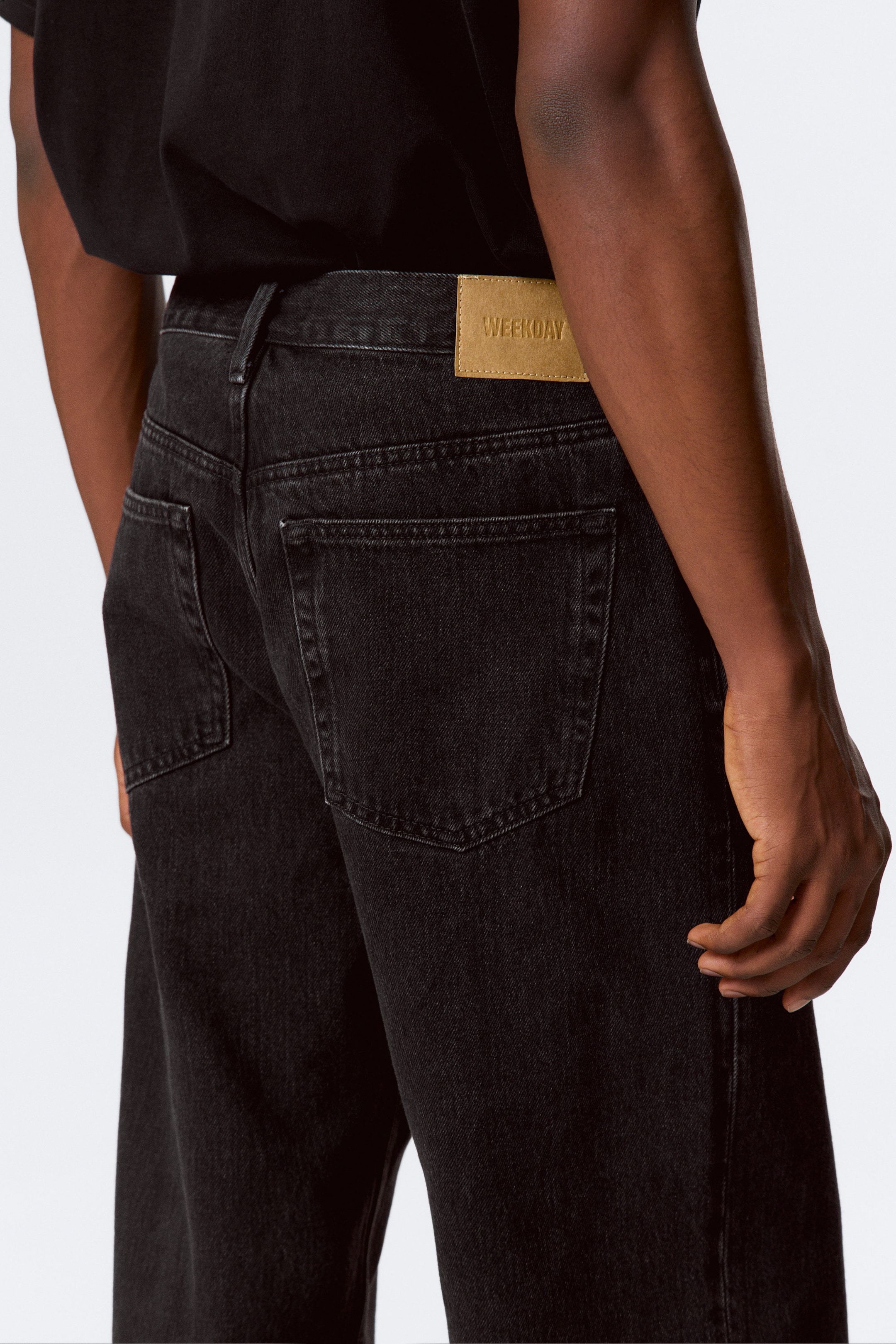 Tuned Black - Svart - Galaxy Mid Waist Loose Straight Leg Unisex Jeans - 5