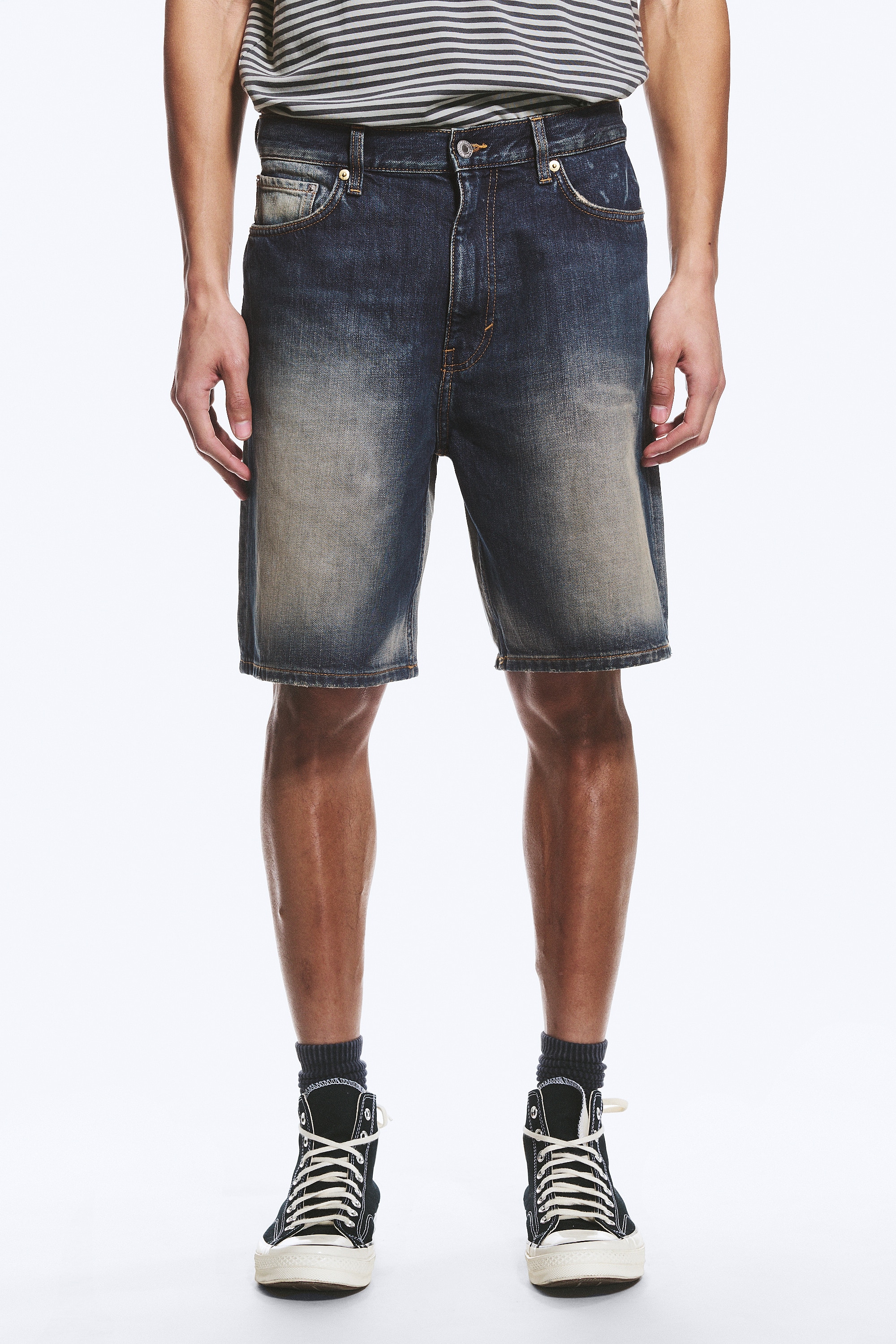 GALAXY MID RISE LOOSE DENIM SHORTS