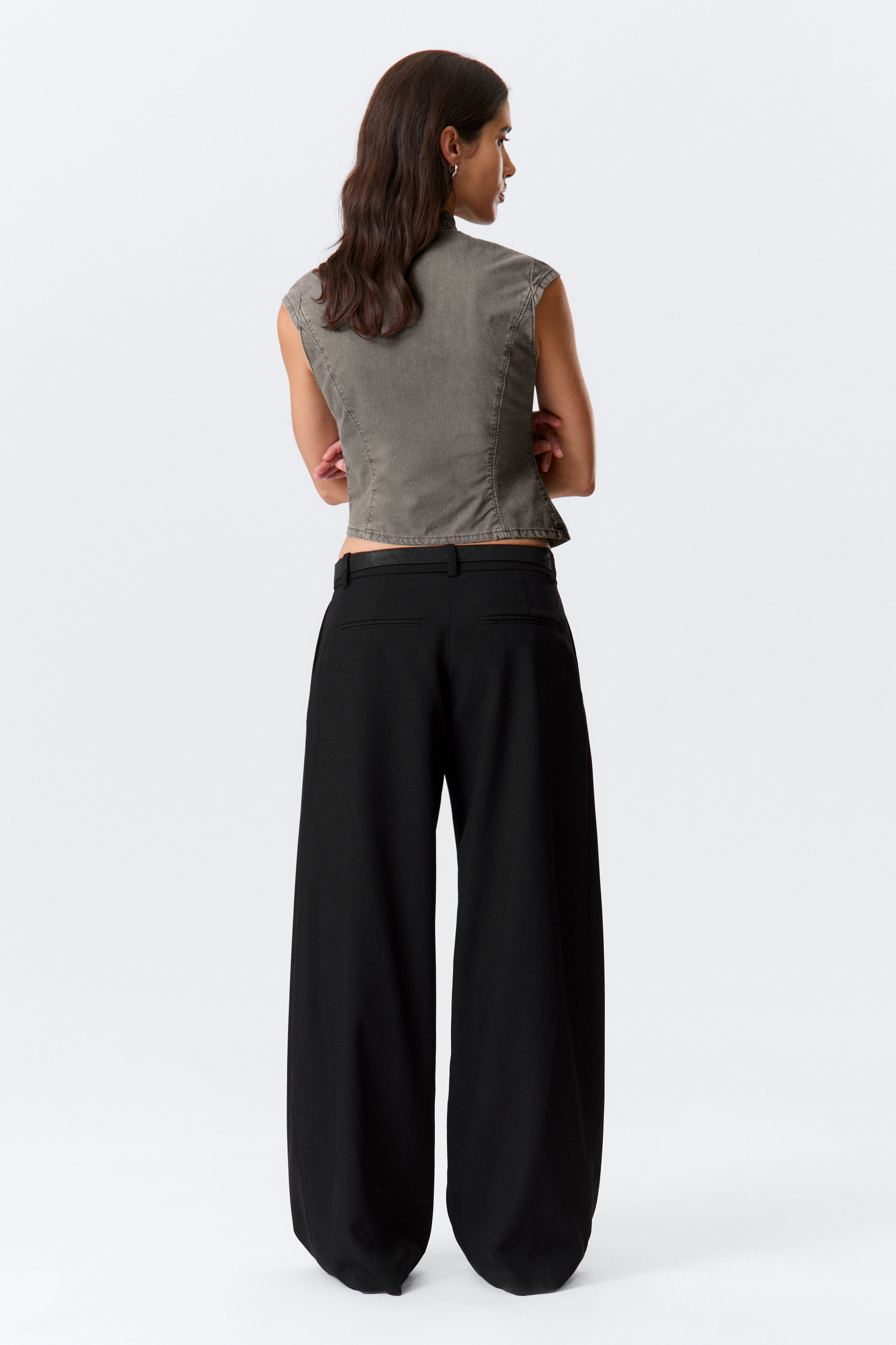 Black - Low Waist Wide Suiting Trousers - 4