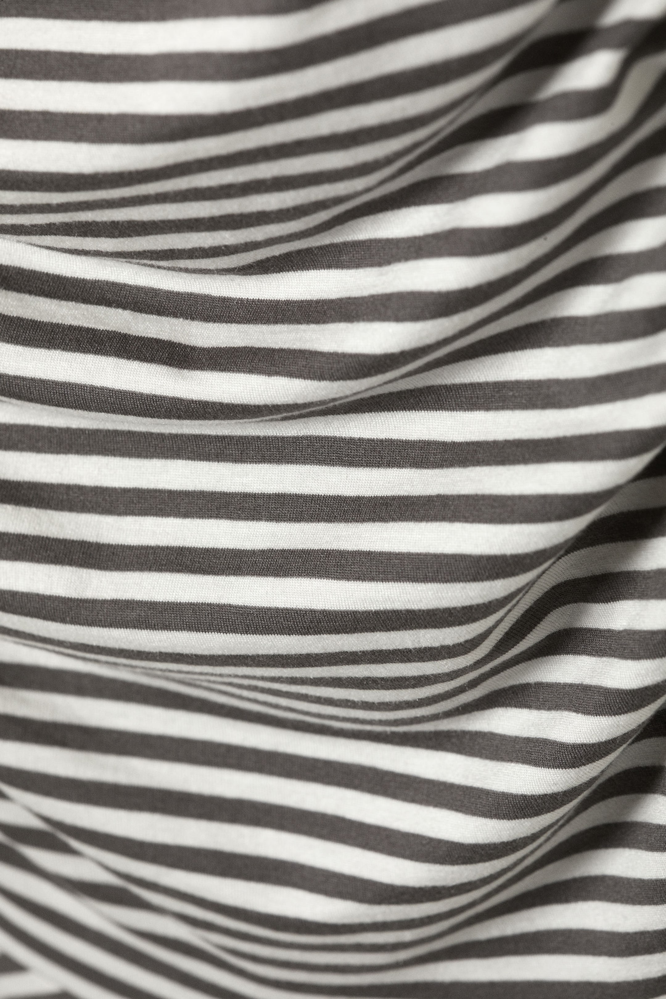 Vit & Mörk mullvad randig - Draperad tubklänning - 4