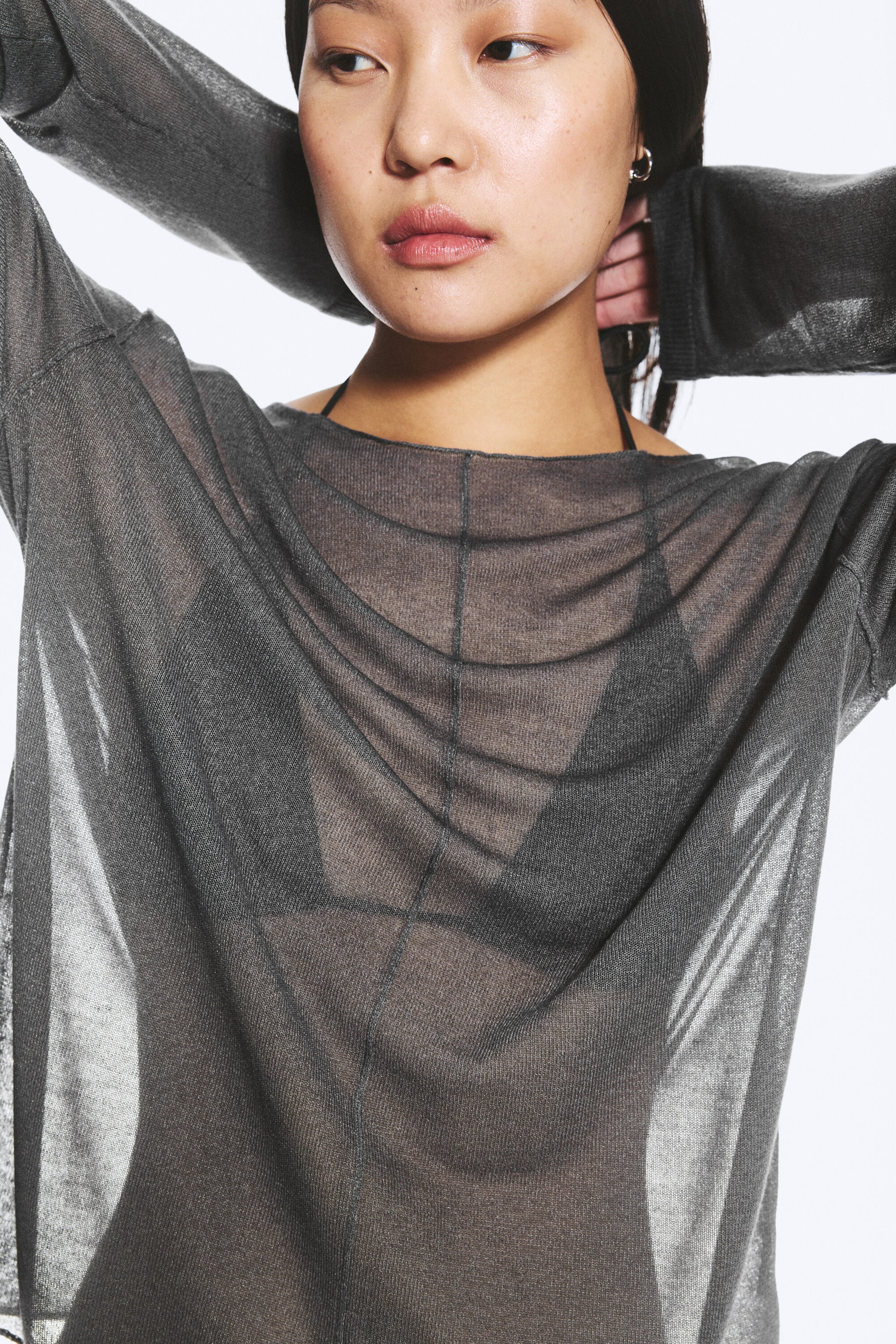 Gris foncé - Pull ample confectionné en maille transparente - 1