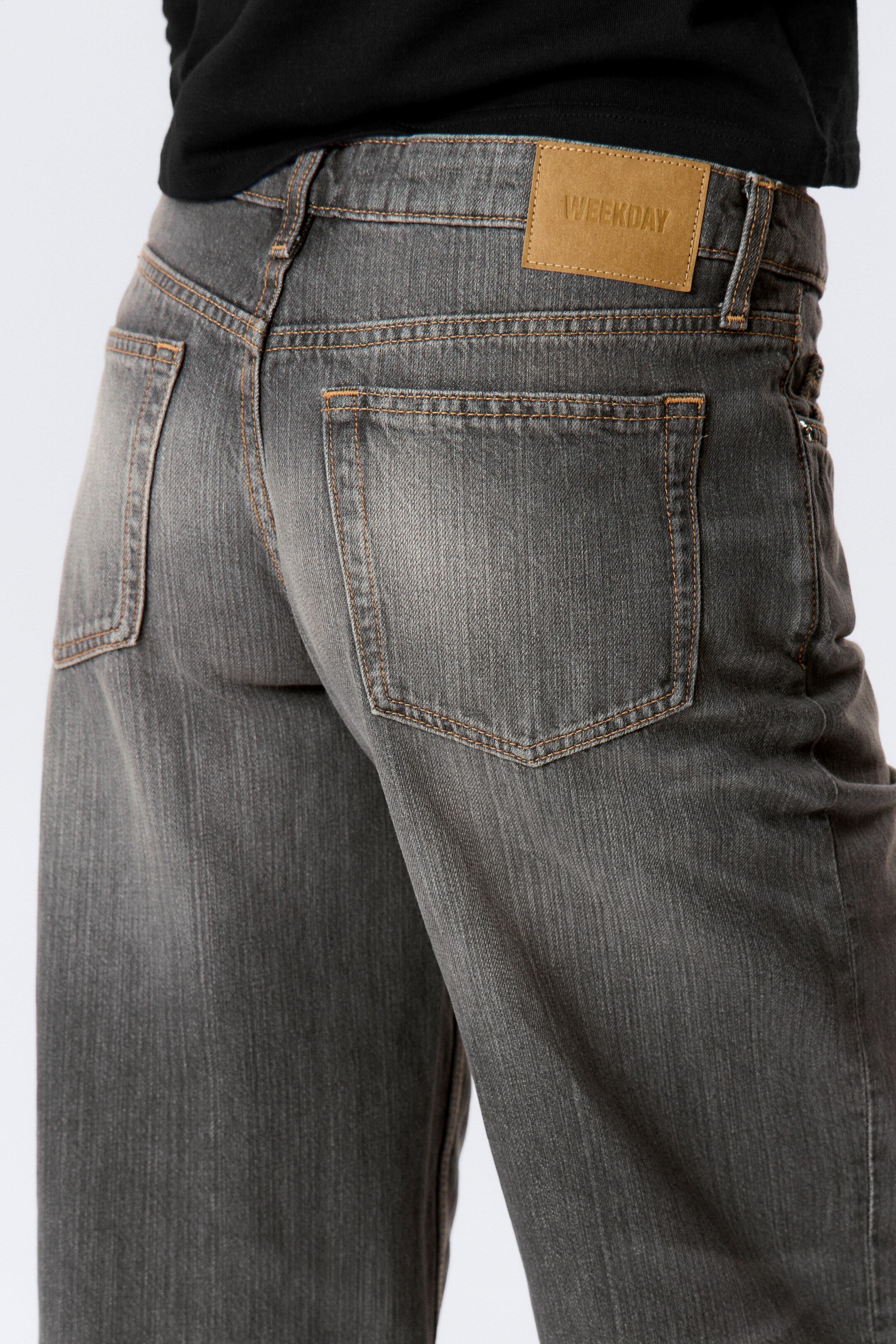 Visa större bild: Ample Low Waist Loose Wide Leg Jeans - Mine Grey - Mörkgrå - DAM | H&M FI 4