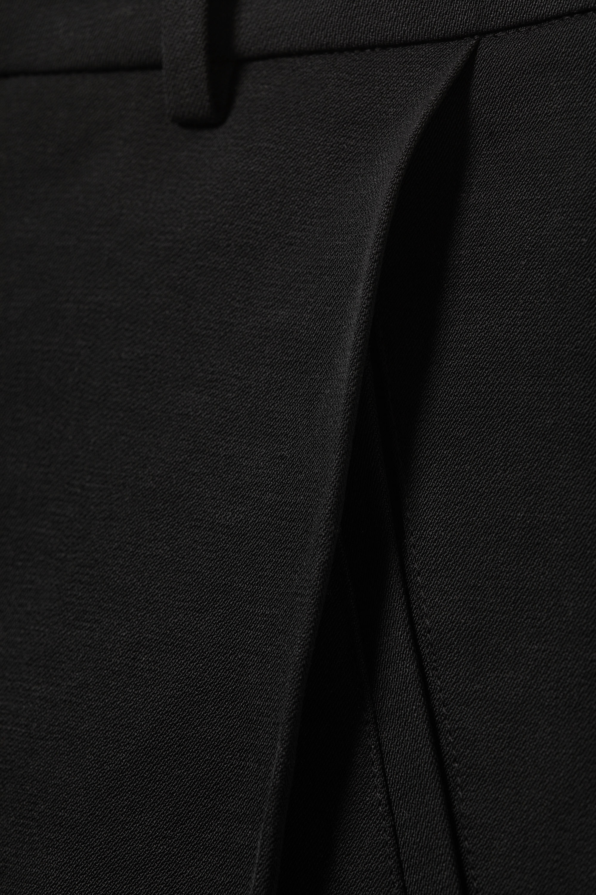 Black - Low Rise Linen-Blend Suiting Shorts - 6