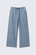 Verwaschenes Blau - Weite Chambray-Jeans - 3