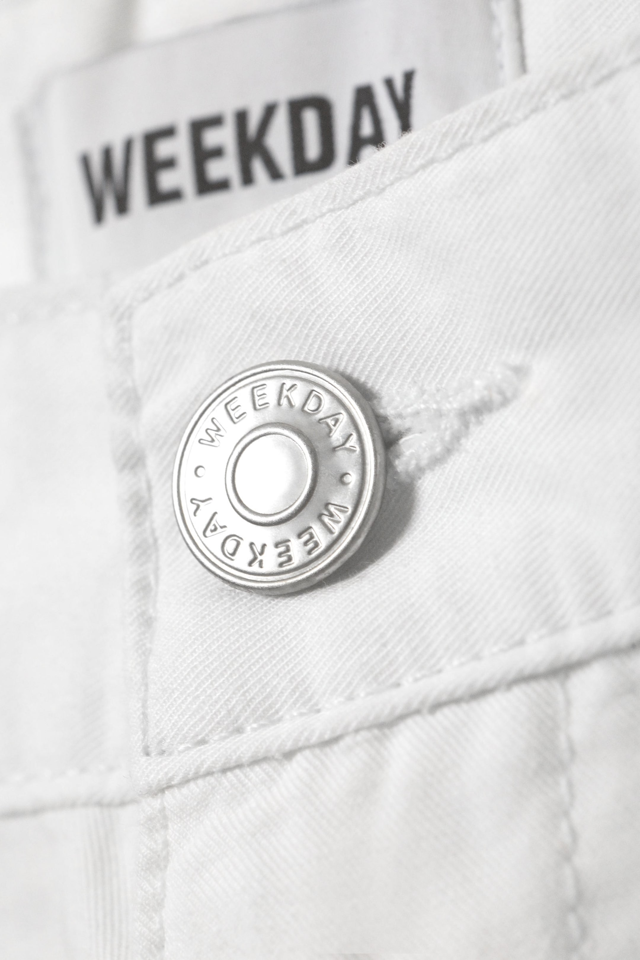 White - Astro Loose Twill Shorts - 5