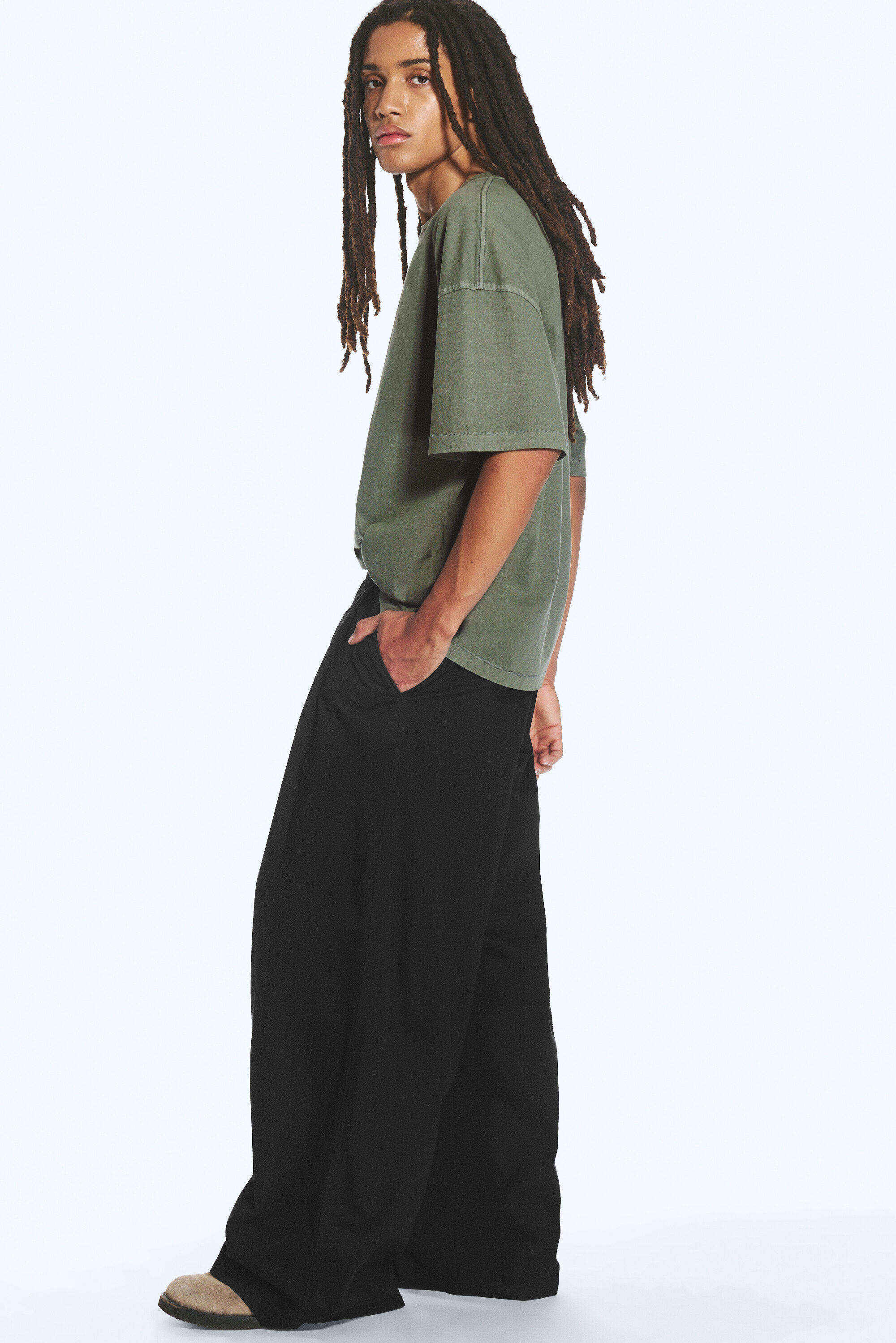 otis baggy pleated twill chinos - Black | Weekday WW