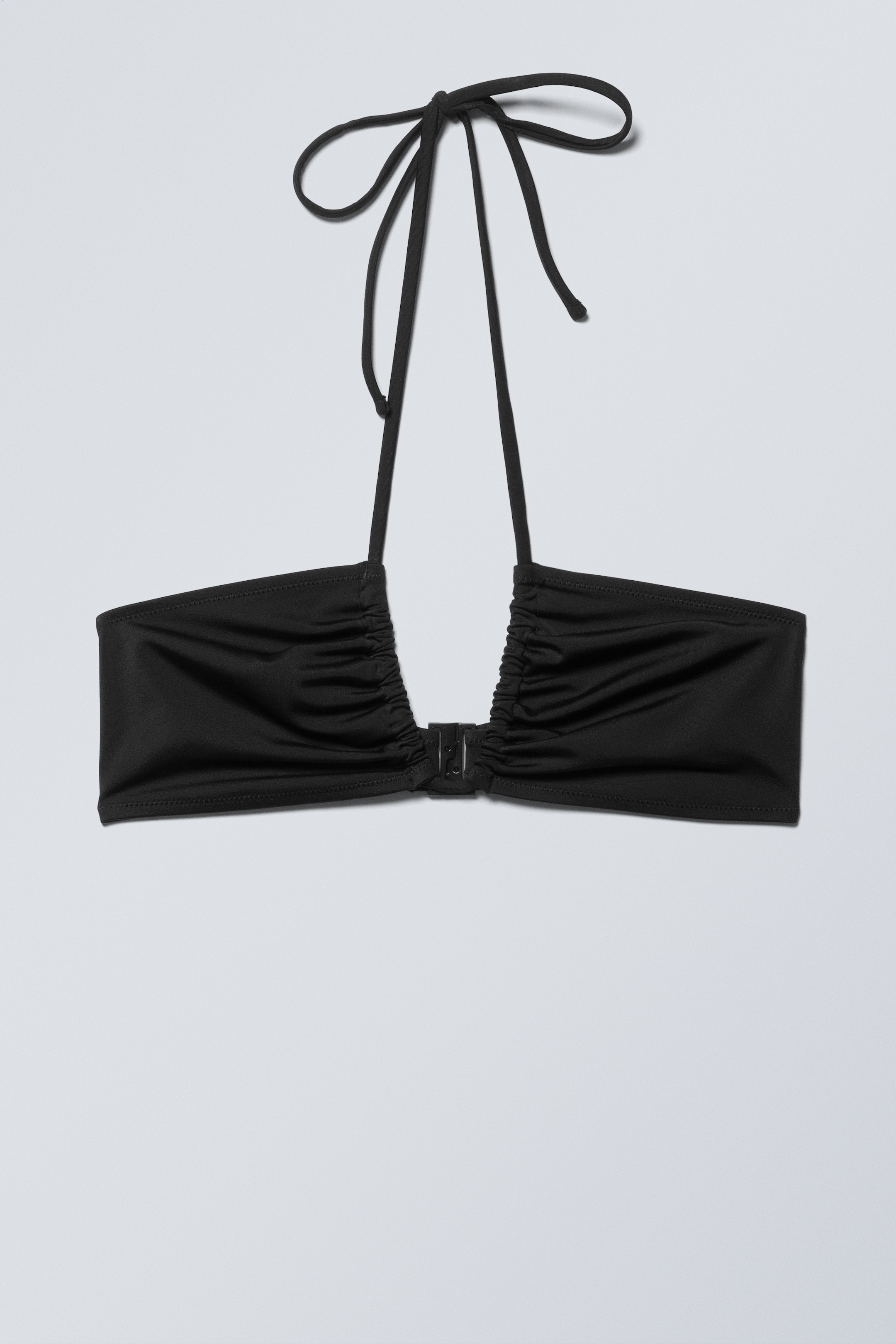 Grotere afbeelding bekijken: Geplooide bandeau-bikinitop in haltermodel - Black - DAMES | H&M BE 1