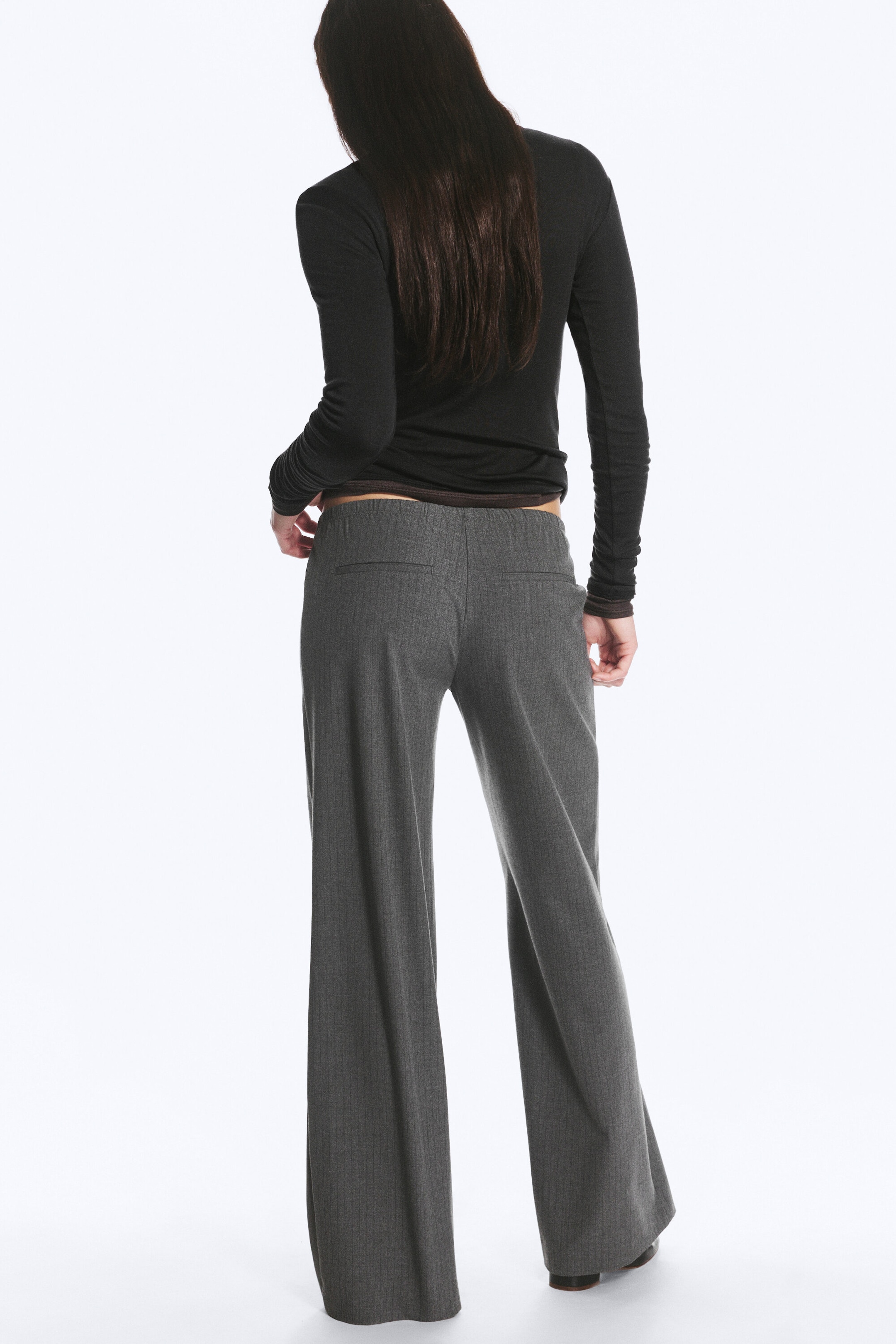 Dunkelgrau mit Nadelstreifen - Pull-on-Anzughose mit niedrigem Bund - 3