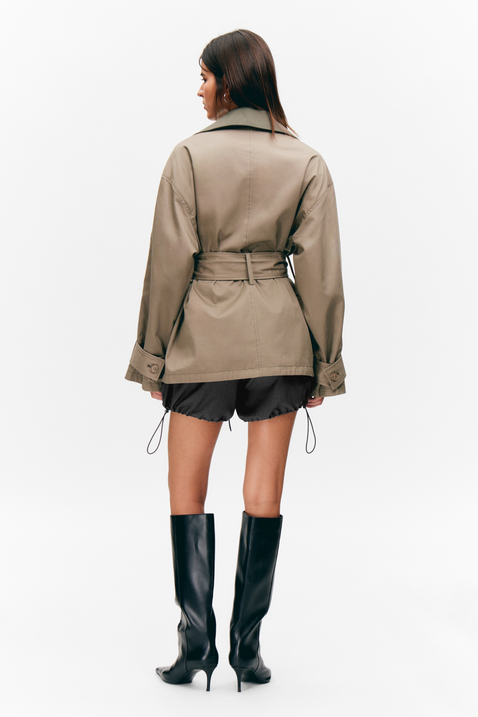 Short Double-Breasted Reversible Trench Coat - Beige & Khaki Green/Beige & Light Grey - 5