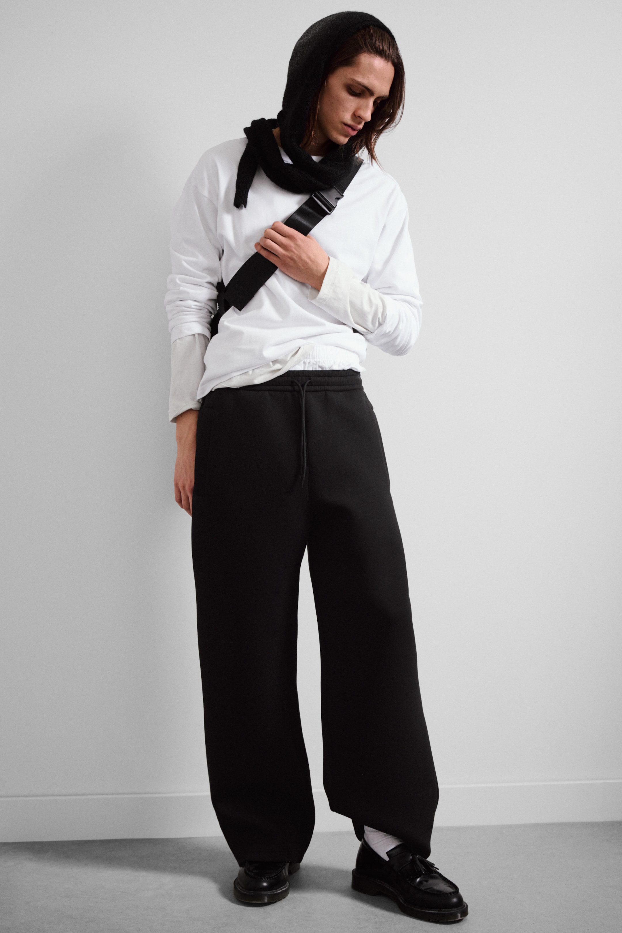 Agrandir l'image: Pantalon de jogging scuba délavé - Prune foncé délavé - HOMME | H&M BE 1