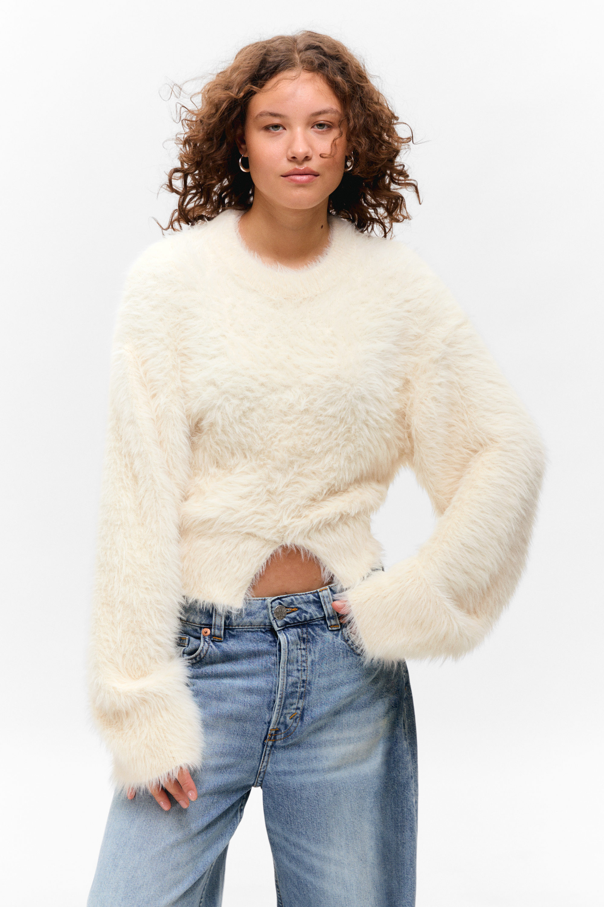 Weiß - Flauschiger Strickpullover - 1