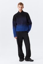 Schwarz/Blau mit Farbverlauf - Pullover mit Farbverlauf aus Mohair-Mix - 1
