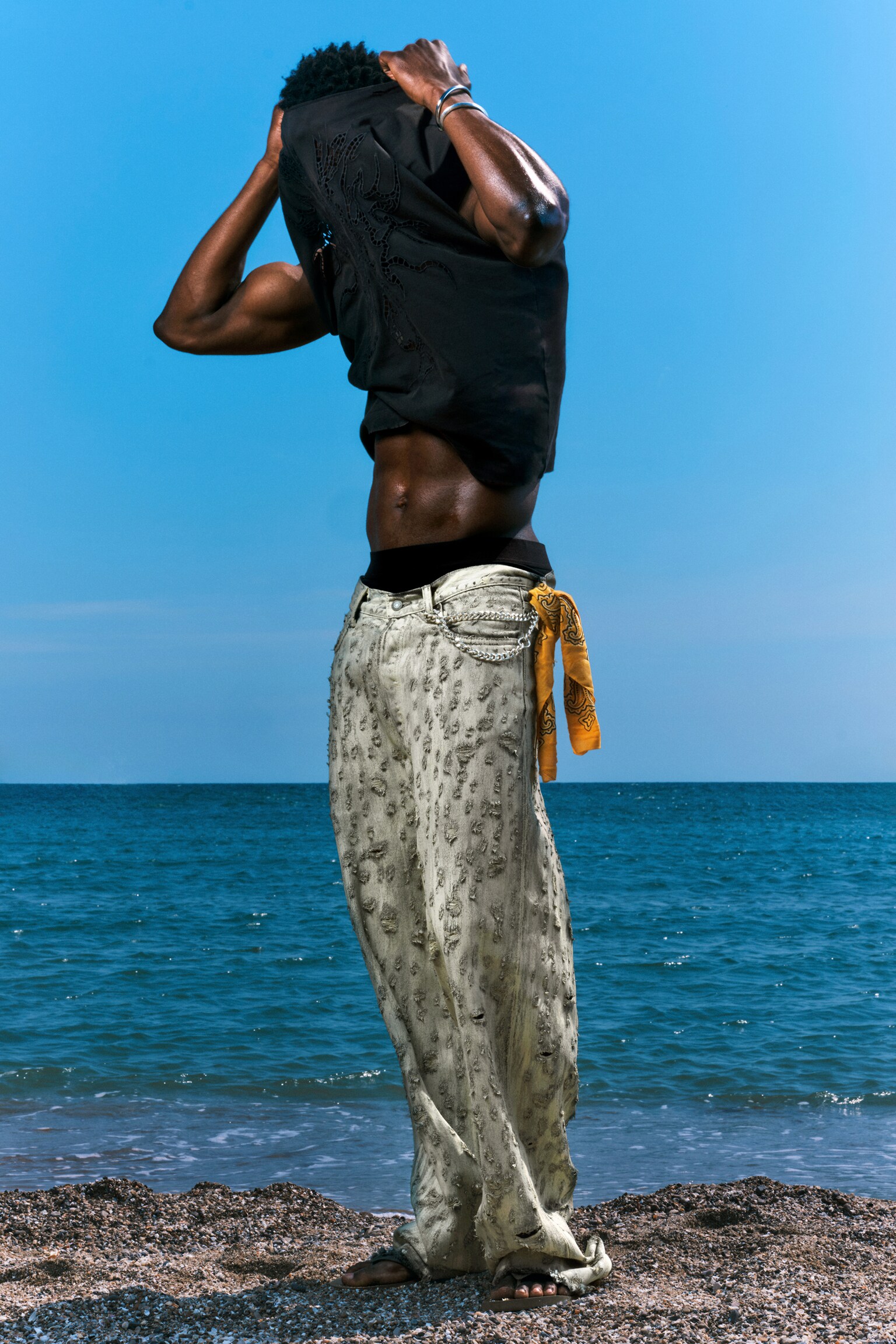 Top sem mangas com bordado inglês - Preto - 5