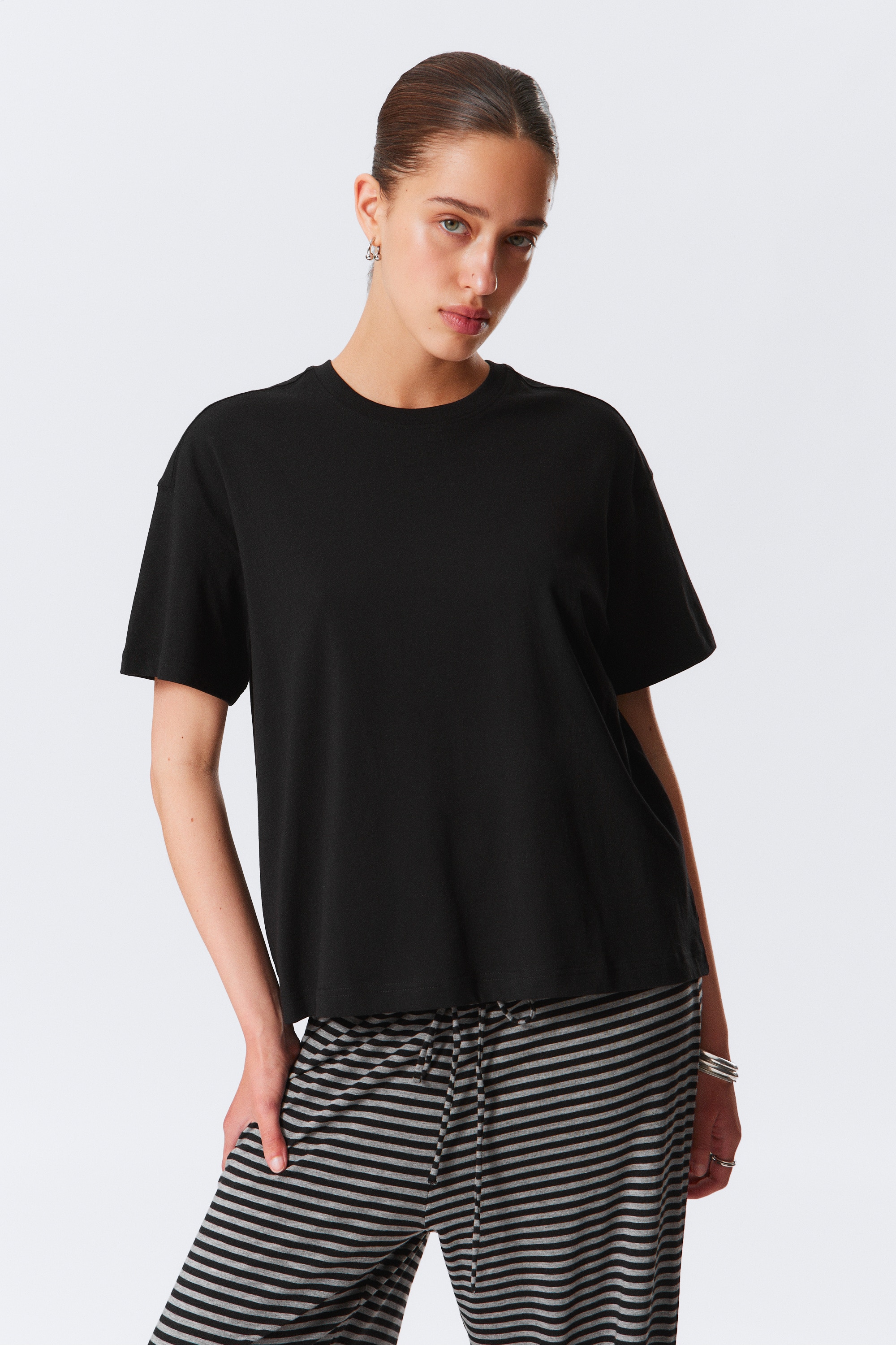 T-shirt en coton carré décontracté - Noir/Blanc/Blanc rayé/Gris foncé/Gris rayé/Bleu marine/Rouille