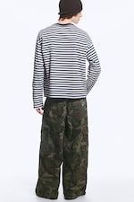 Weiß & Navy gestreift - Boxy Longsleeve mit lockerer Passform - 3