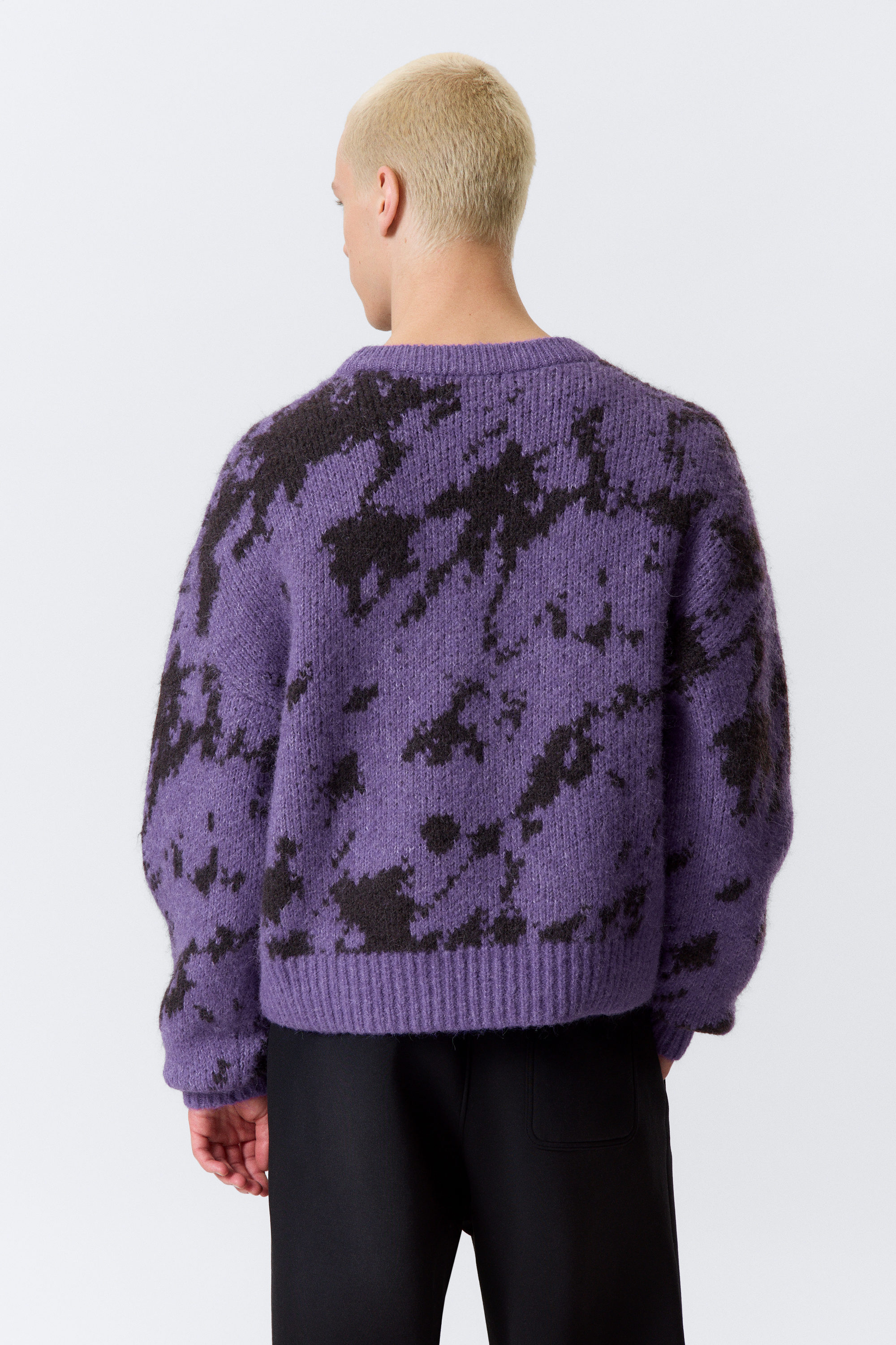 Purple - Abstract Black - Ruimvallende trui van wolmix met grafische print - 5