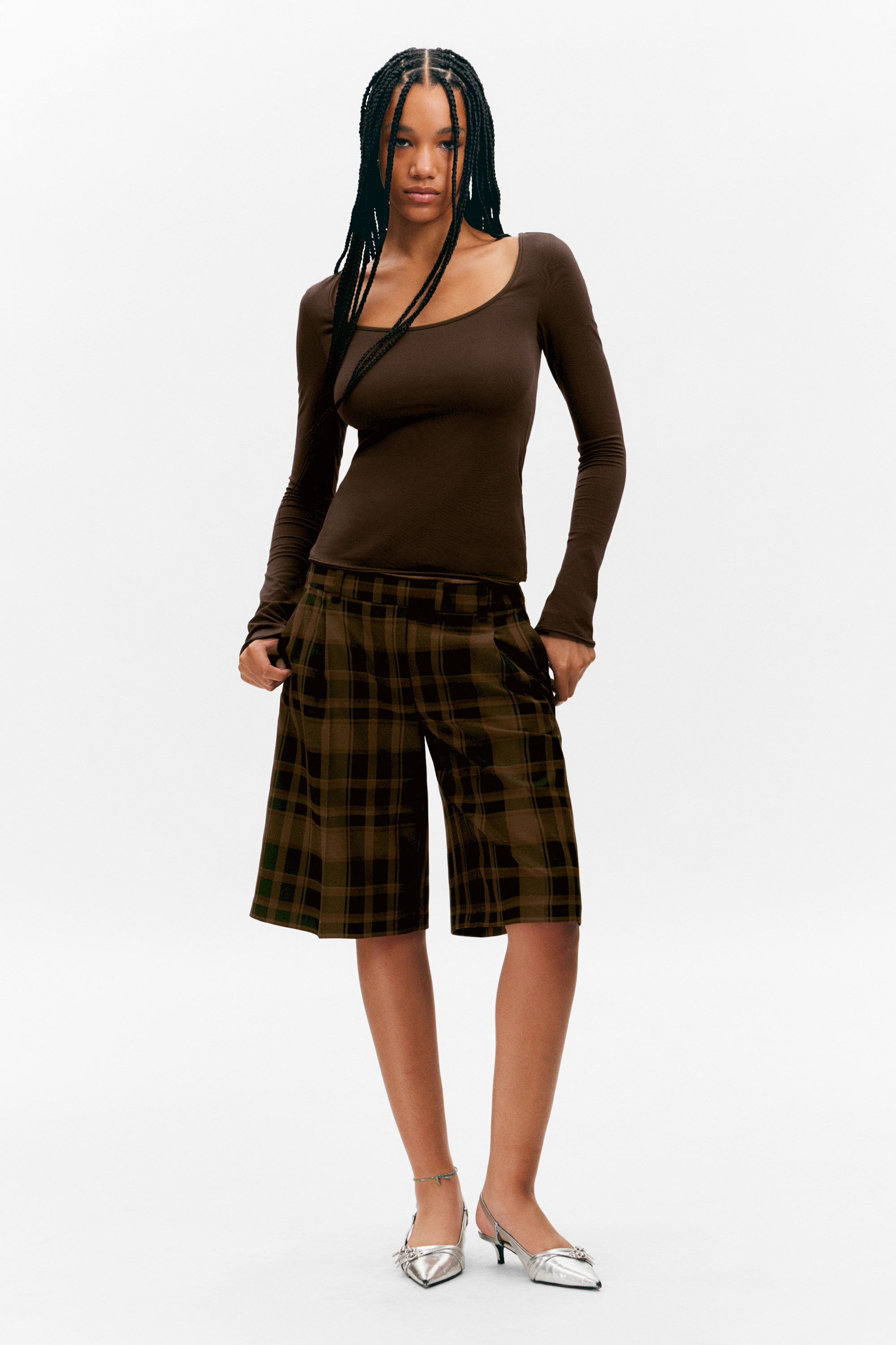 Dark Brown - Long-Sleeved Slim Fit Scoop Neck Top - 2