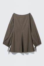 Dunkles Graubraun - Minikleid aus Baumwoll-Popeline mit Bindedetail - 0