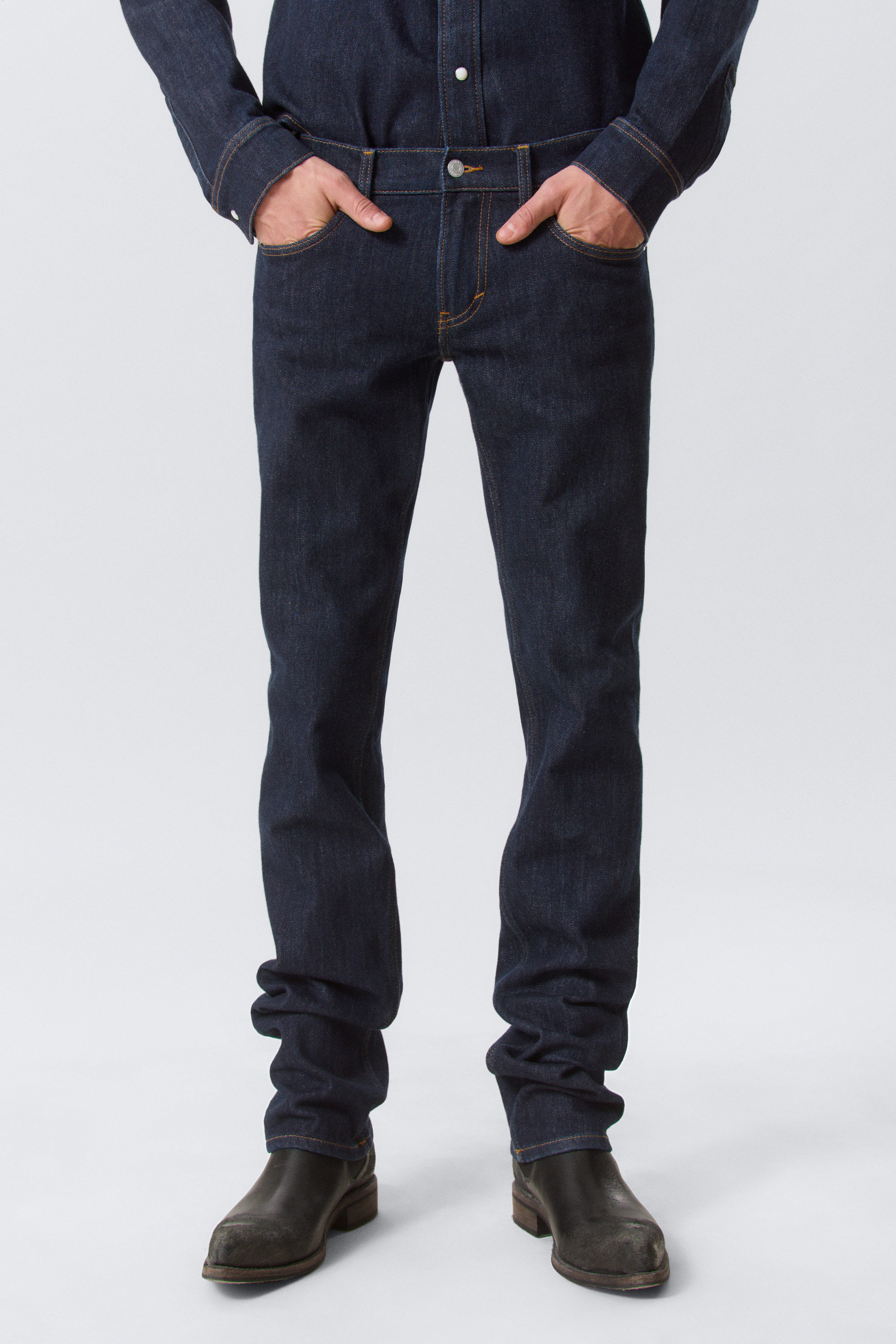 Blue Rinse - Dark Blue - Mid Rise Slim Leg Jeans - 2