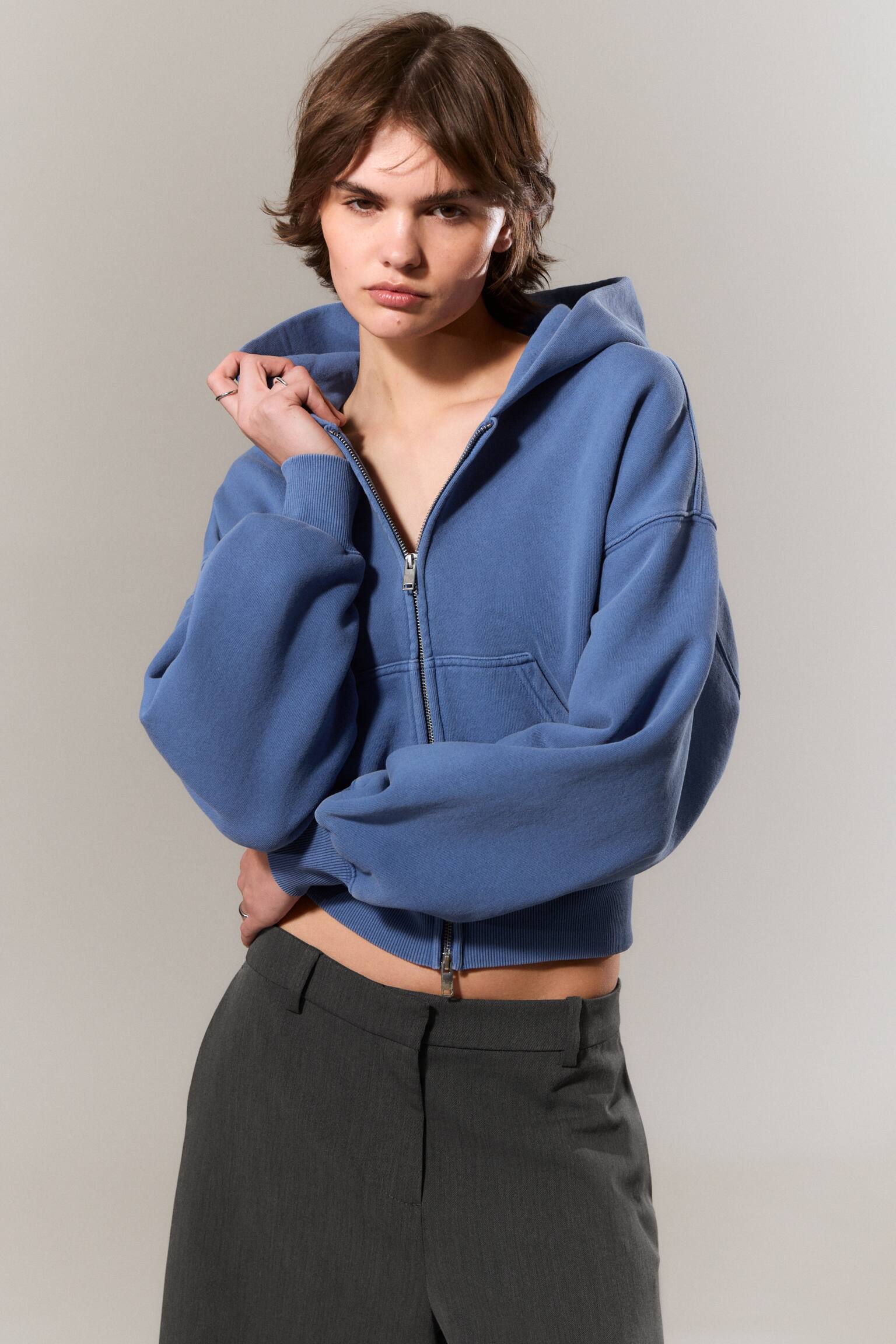 Zkrácená boxy mikina na zip - Vypraná modrá/Washed Purple/Šedý melír - 1
