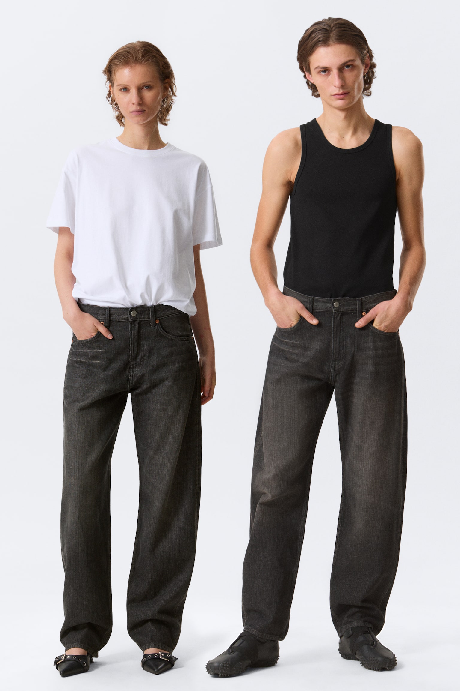 Nebula Mid-Rise Loose Barrel Leg Unisex Jeans - Chelsea Black - Svart/Blue Rinse – mørkeblå - 1