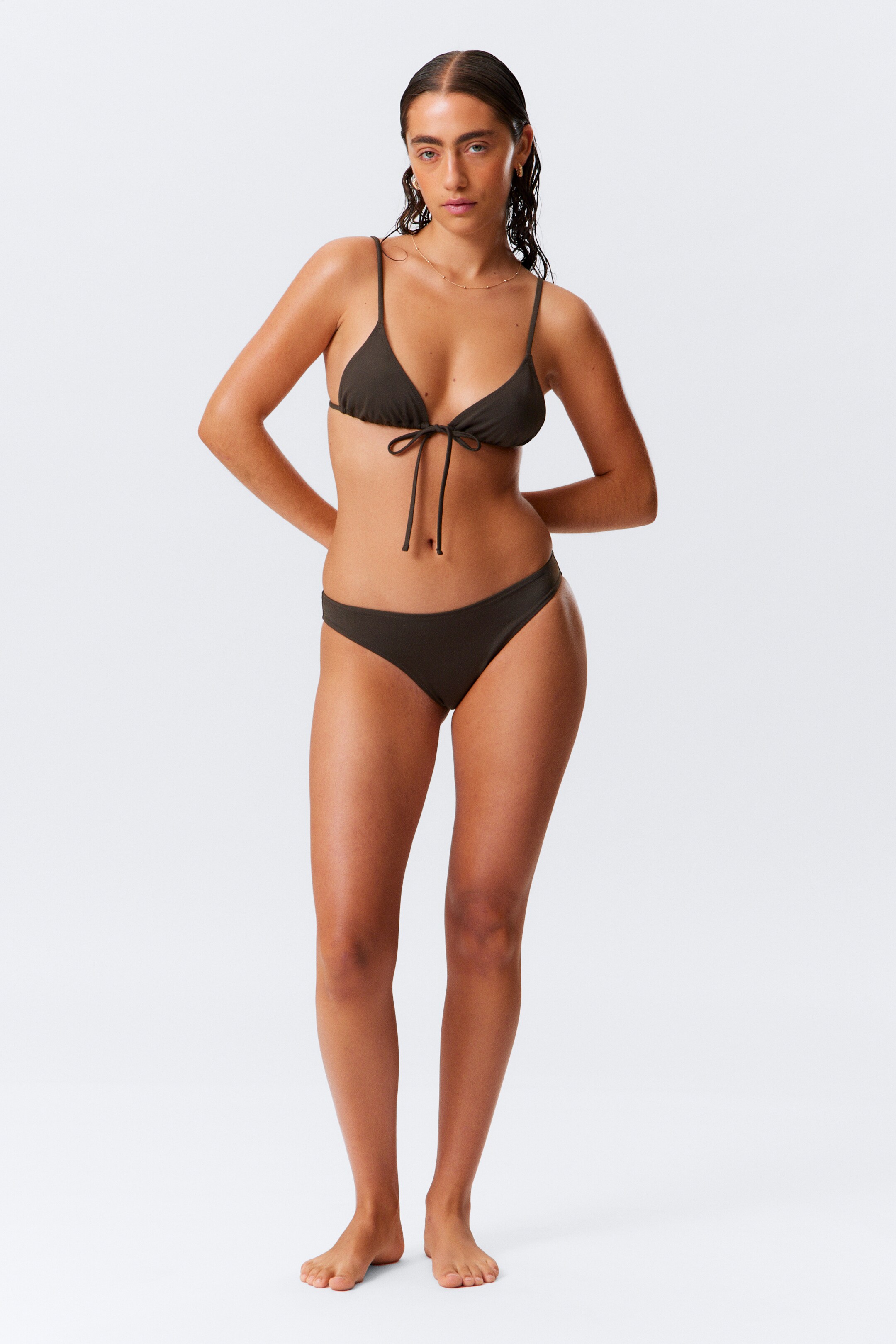 Se større billede: Trekantet bikinitop - Mørkebrun - DAME | H&M DK 3
