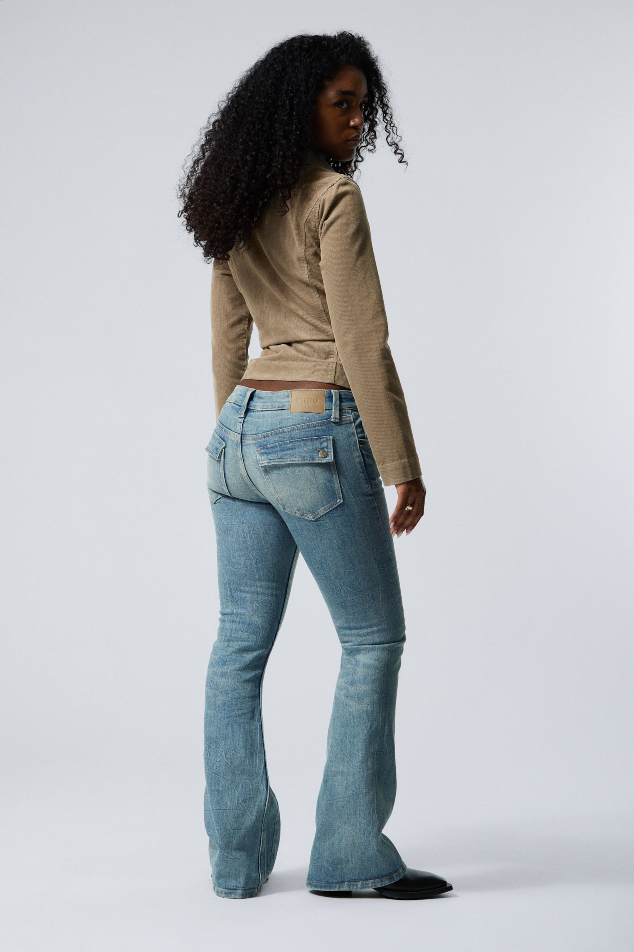 Turquoise Dust - Mittelblau - Flame Low Rise Slim Flared Leg Twist Jeans - 4