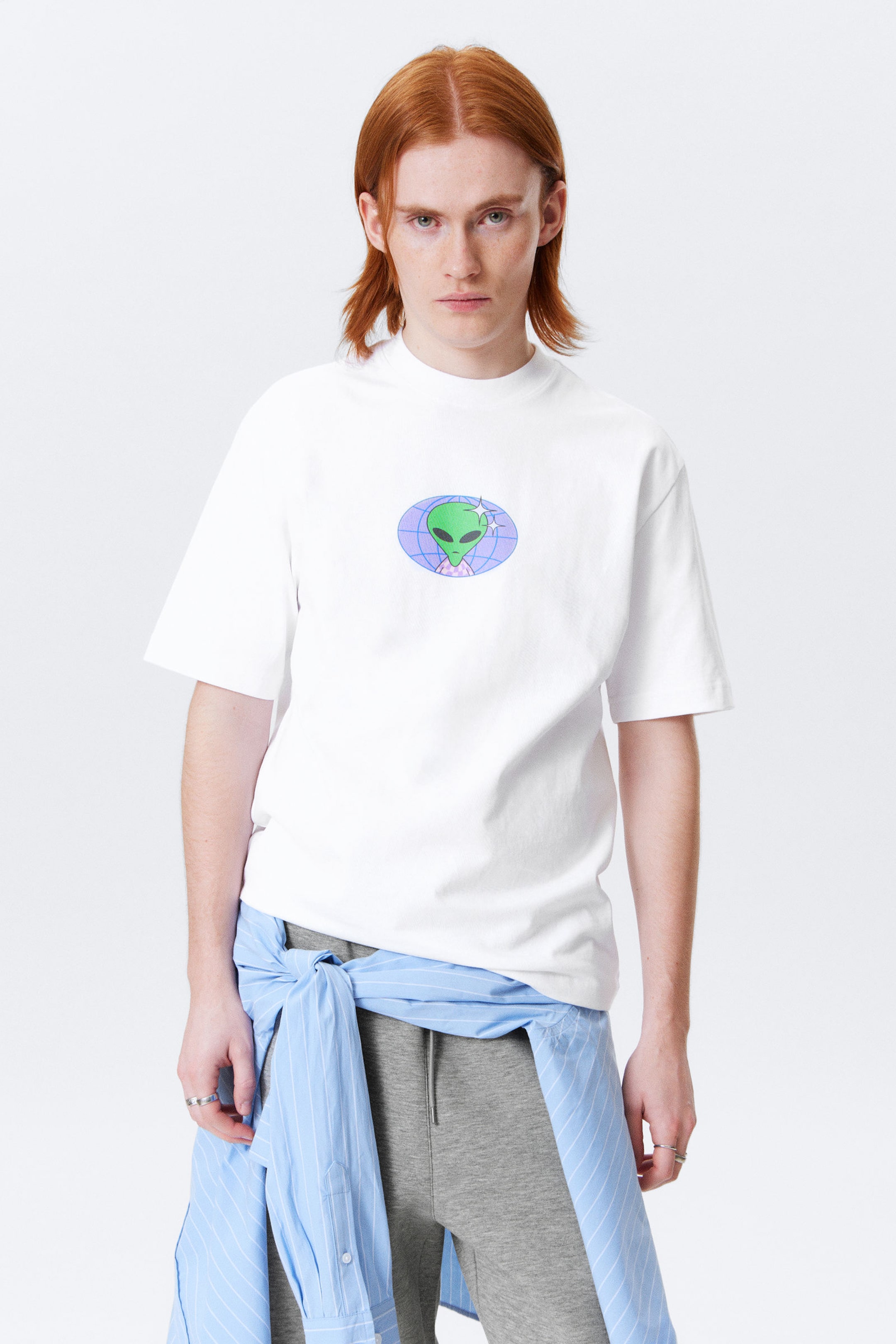 Weiß - Global Alien - Entspanntes T-Shirt mit Grafikdruck - 1