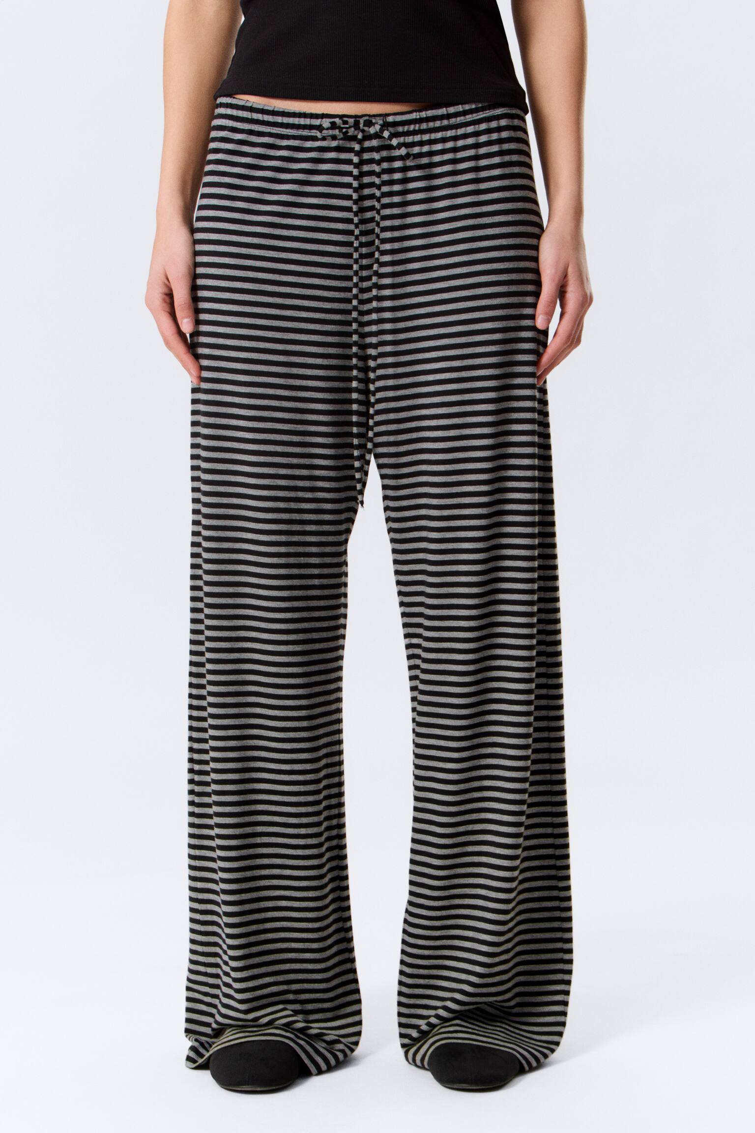 Wide-Leg Pull-On Lyocell Trousers - Black & Grey Stripes/Gri Melanj - 3