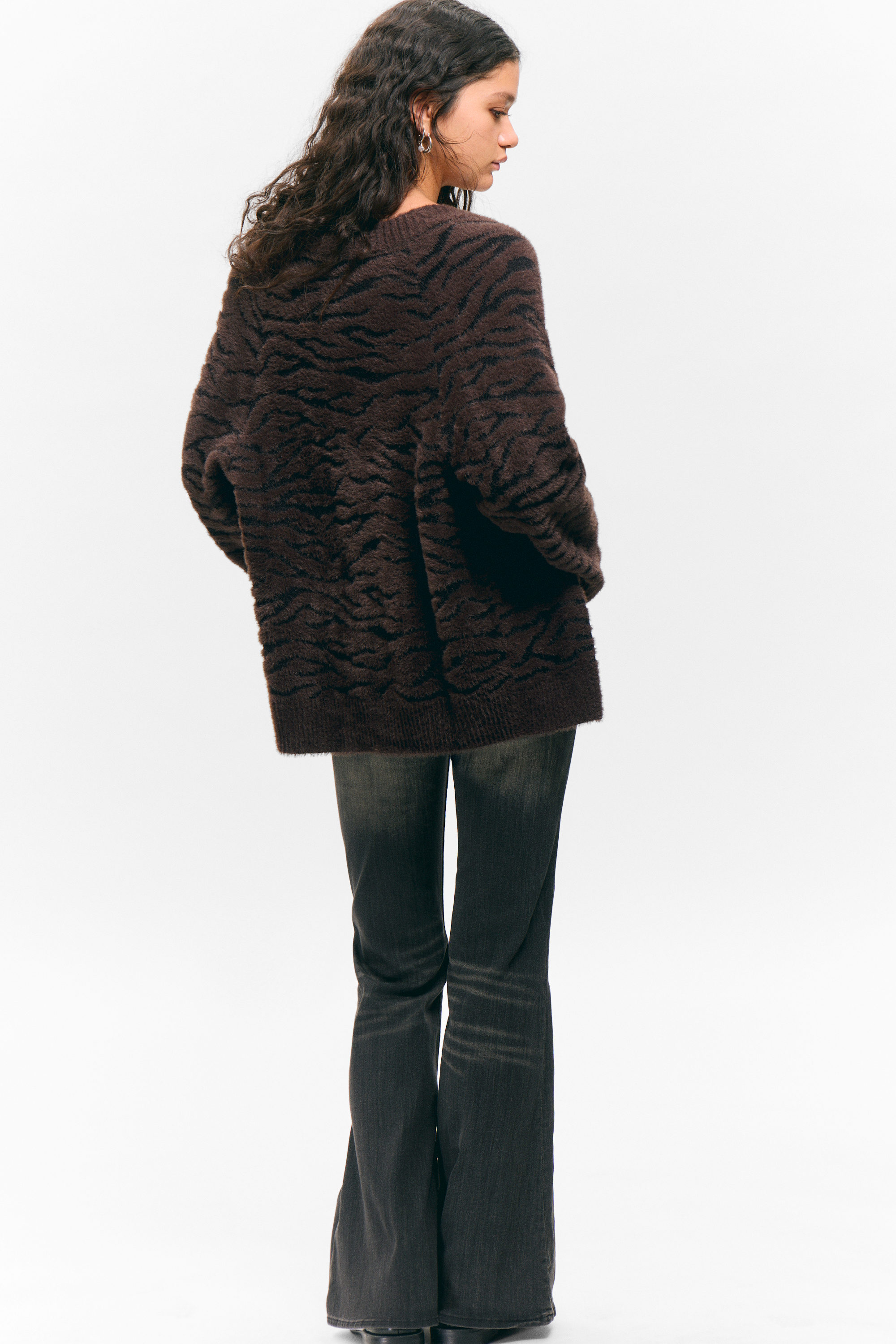 Dark Brown Zebra Pattern - Oversized V-neck Cardigan - 4