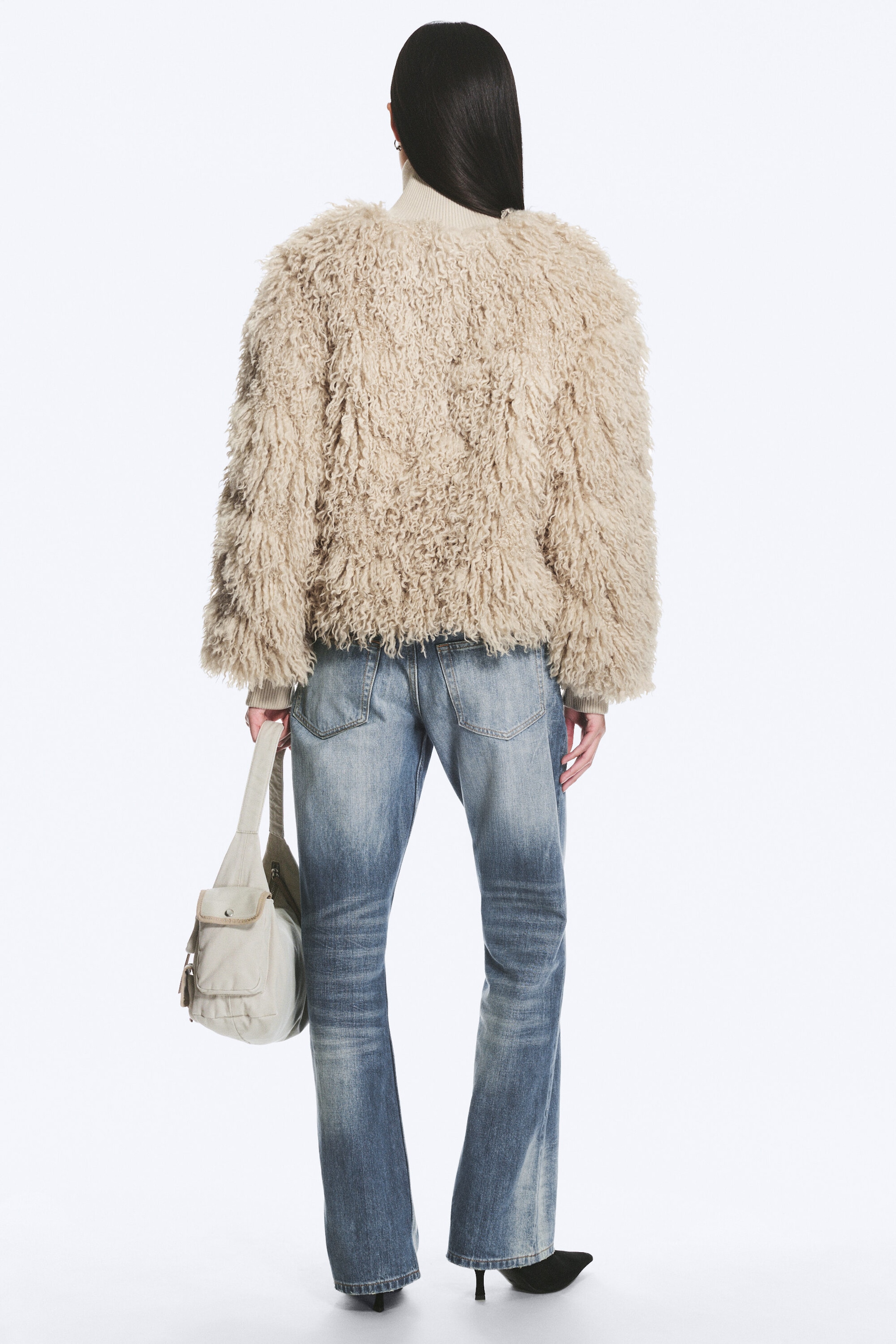 Gedecktes Hellbeige - Jacke aus Fellimitat - 4