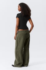 Black - Fitted Short-Sleeved Zip Top - 2