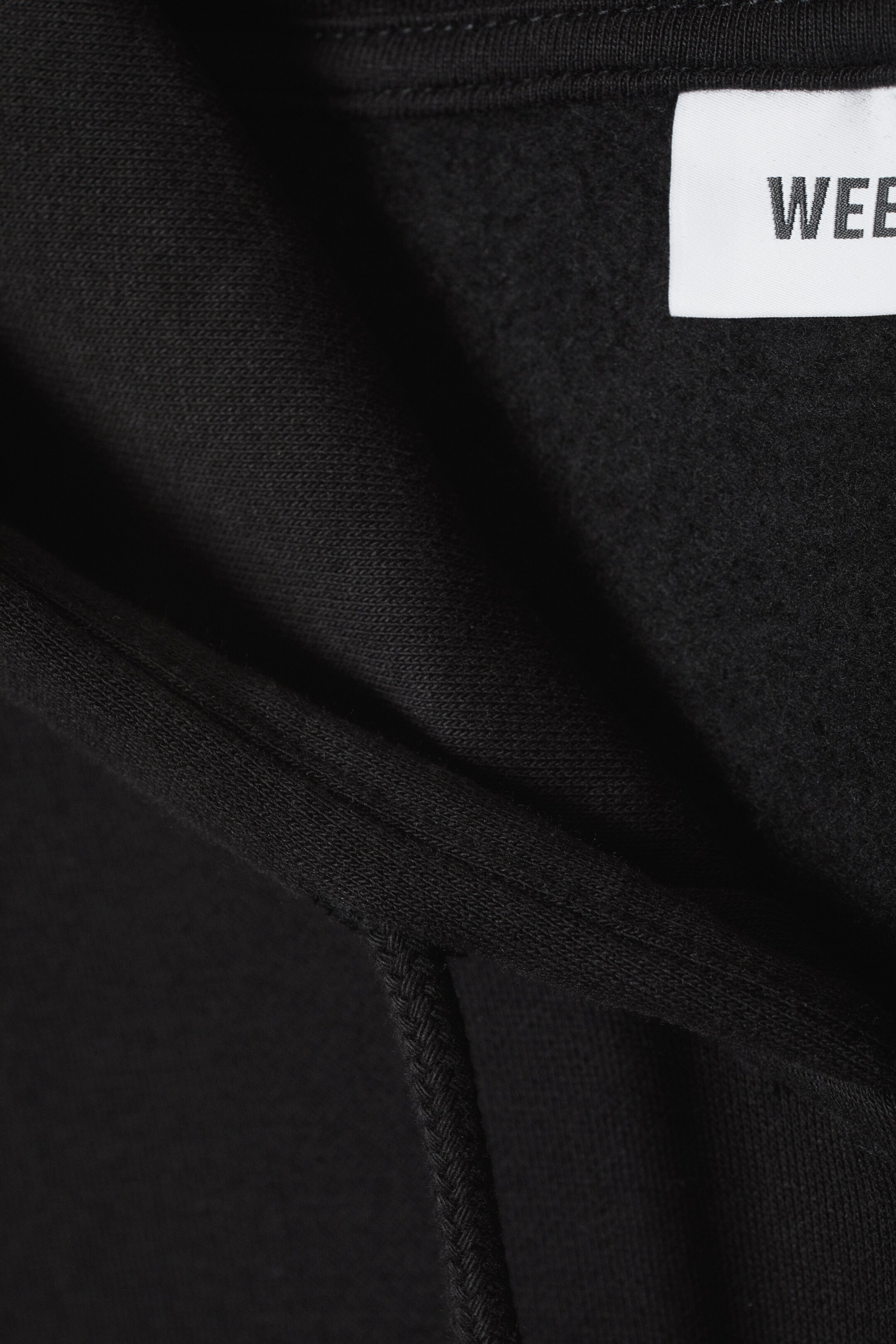 Visa större bild: Medeltjock boxig hoodie med dragkedja och lös passform - Svart - DAM | H&M FI 2