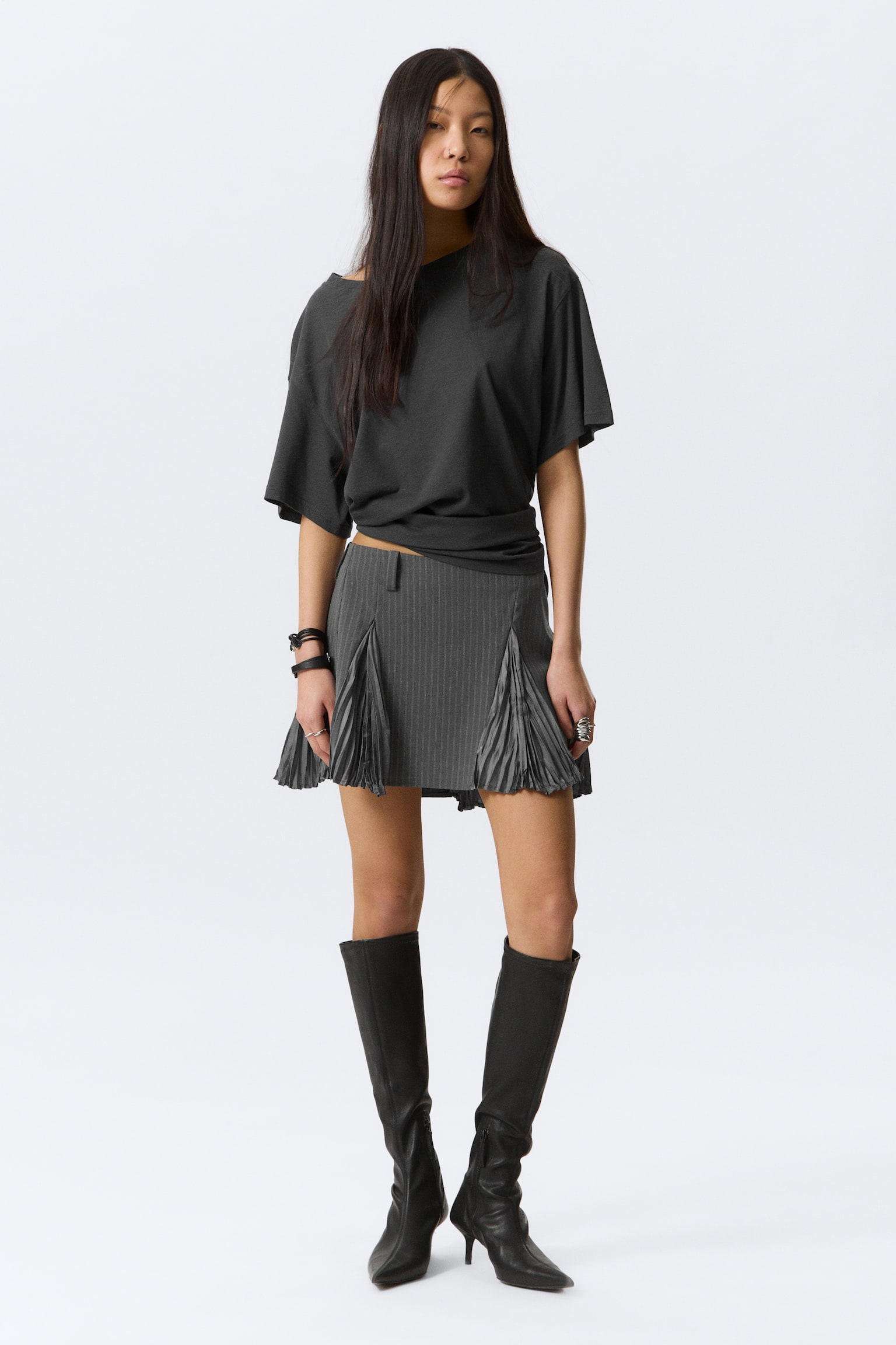 Pleated Insert Mini Skirt - Stribet grå - 1