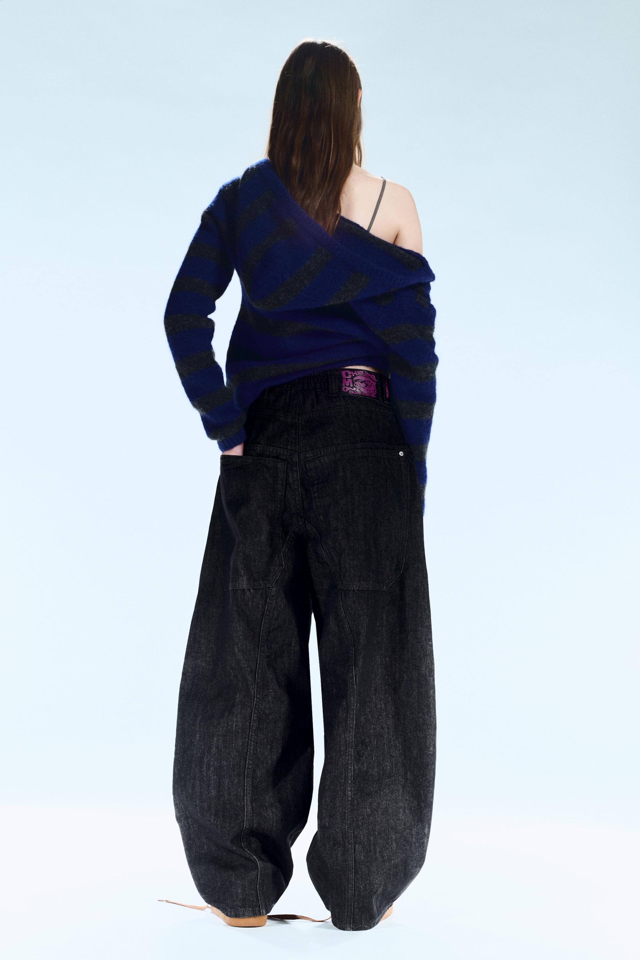 Black Rinse - Schwarz - Dunno Unisex Low Rise Loose Barrel Leg Jeans - 3