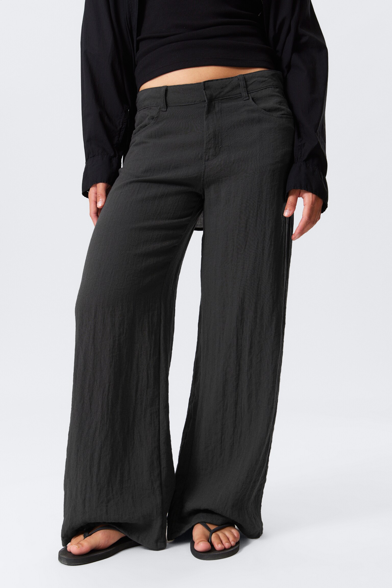 Losse broek met kreukeffect en lage taille - Donkergrijs/Beige/Wit - 5