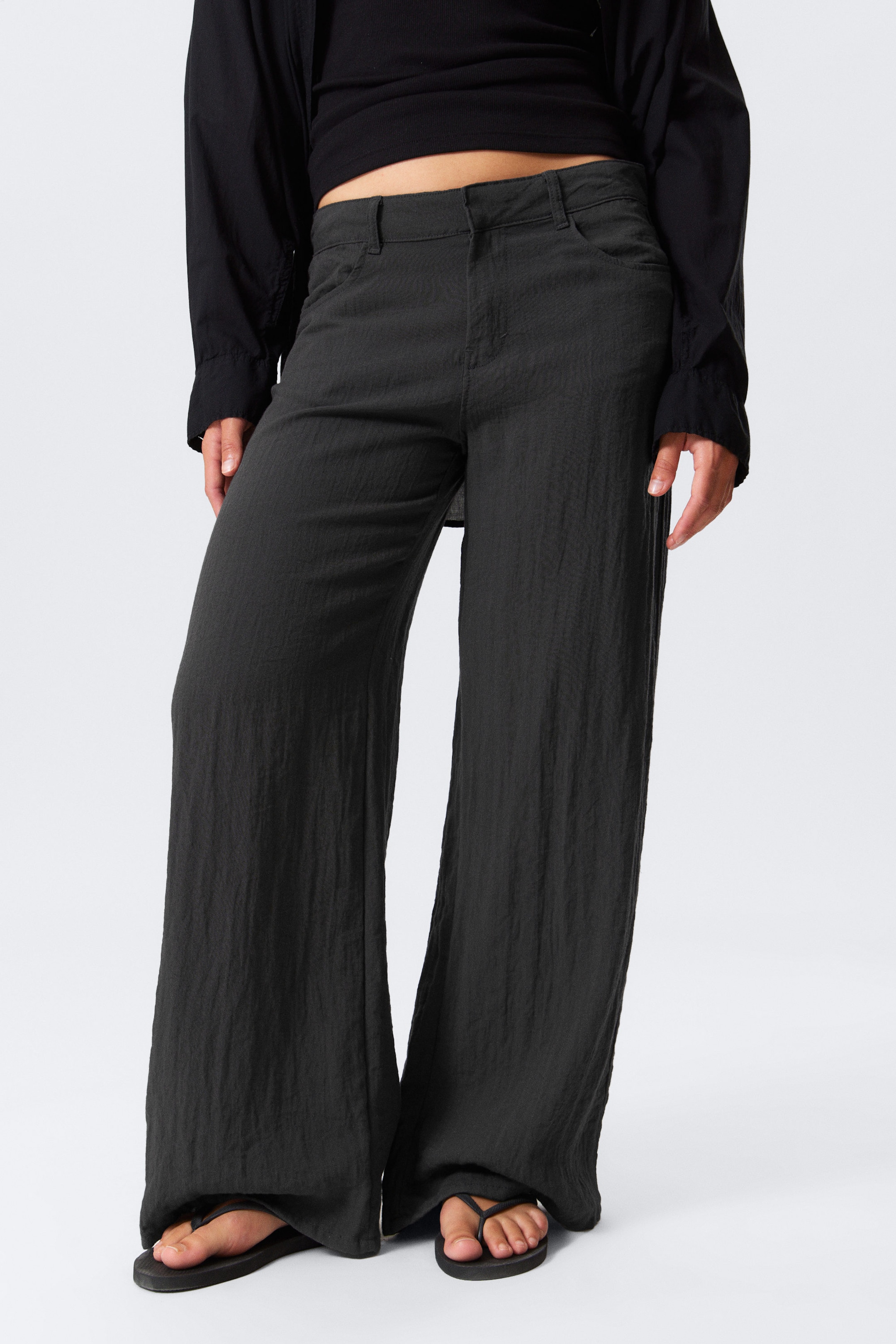 Dark Grey - Crinkle Low Waist Loose Fit Trousers - 2