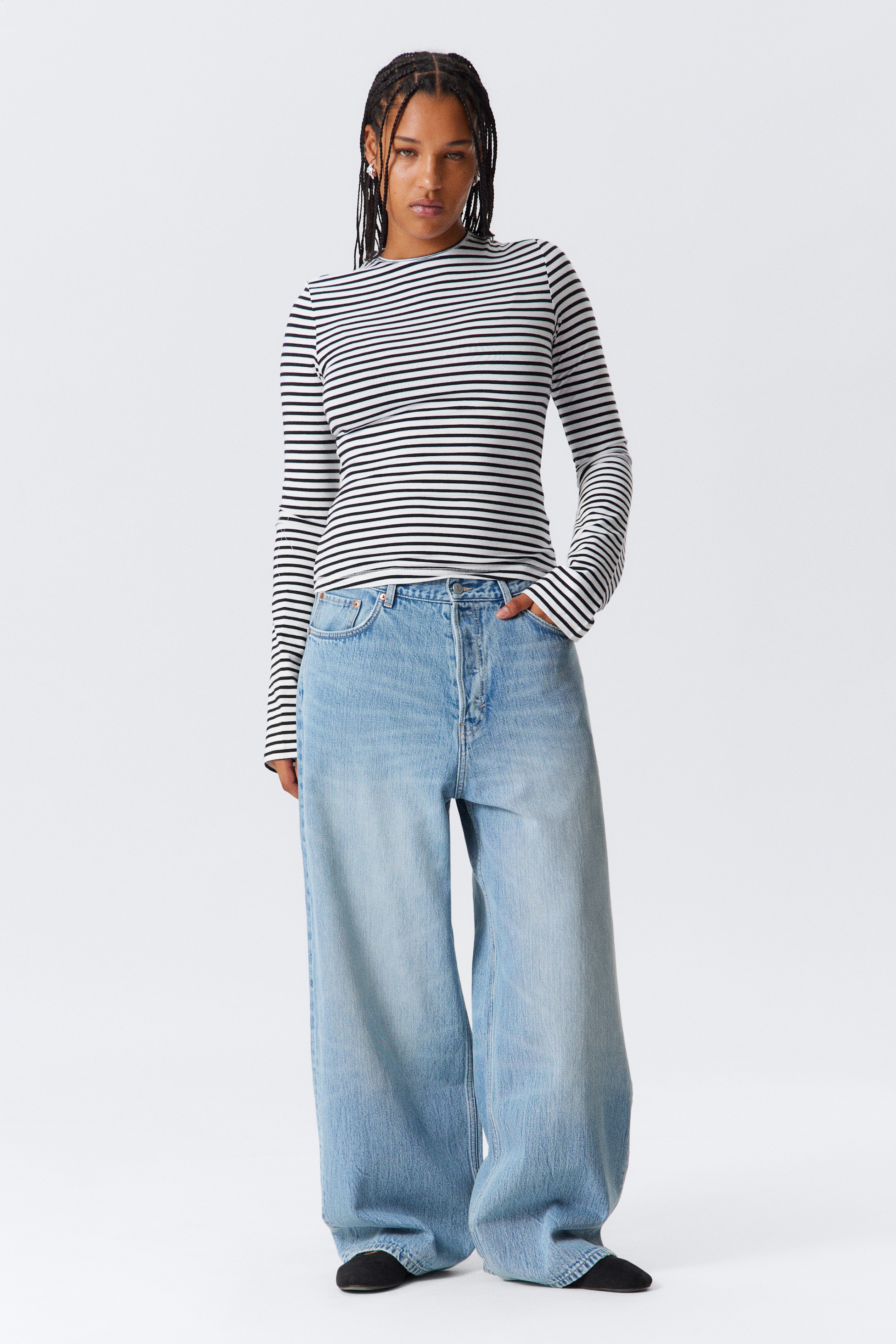 Größeres Bild ansehen: Longsleeve aus Baumwolle - Weiß - Schwarze Streifen - Ladies | H&M DE 2