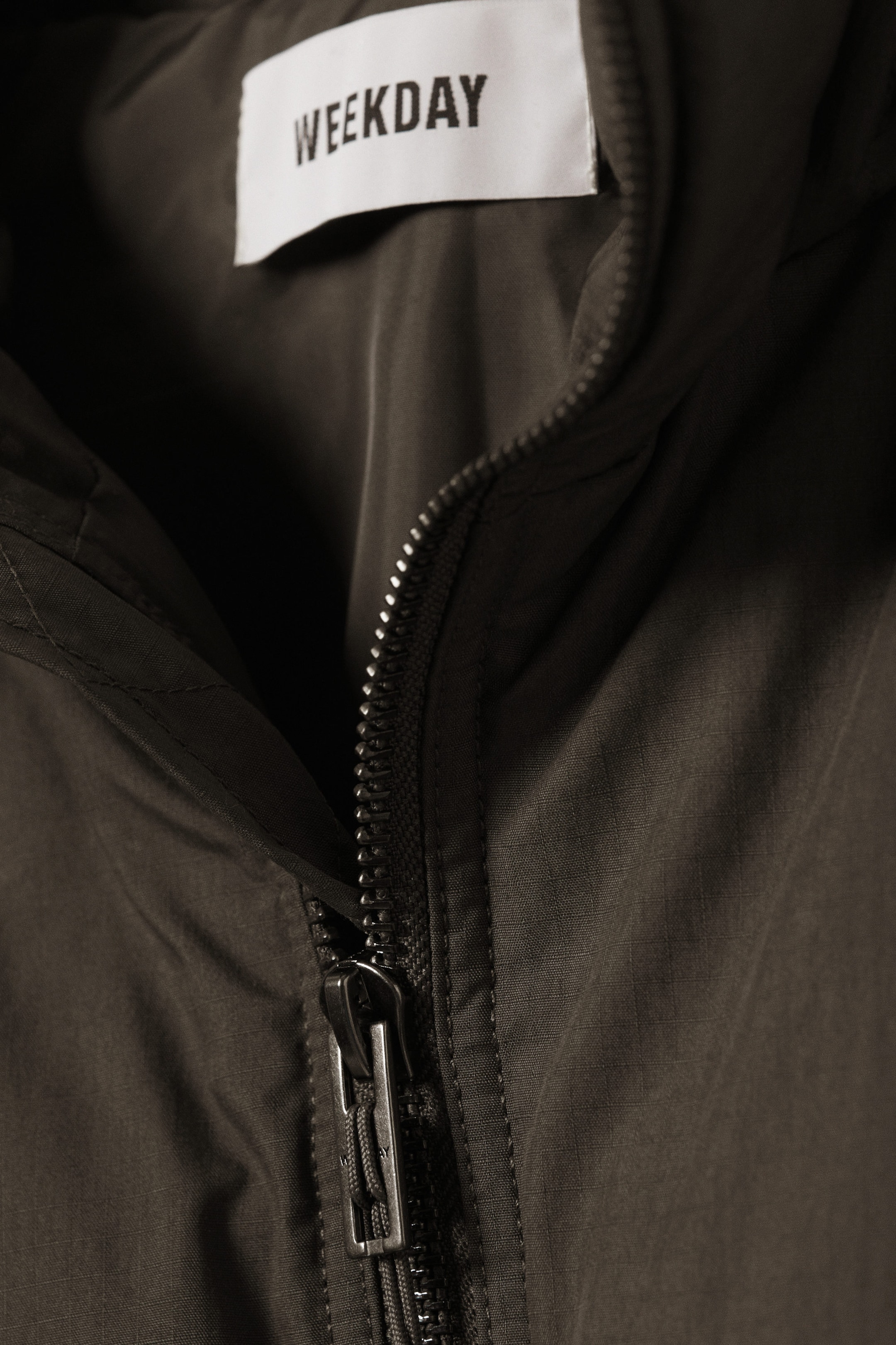 Mörkbrun - Vadderad pufferjacka med huva - 5