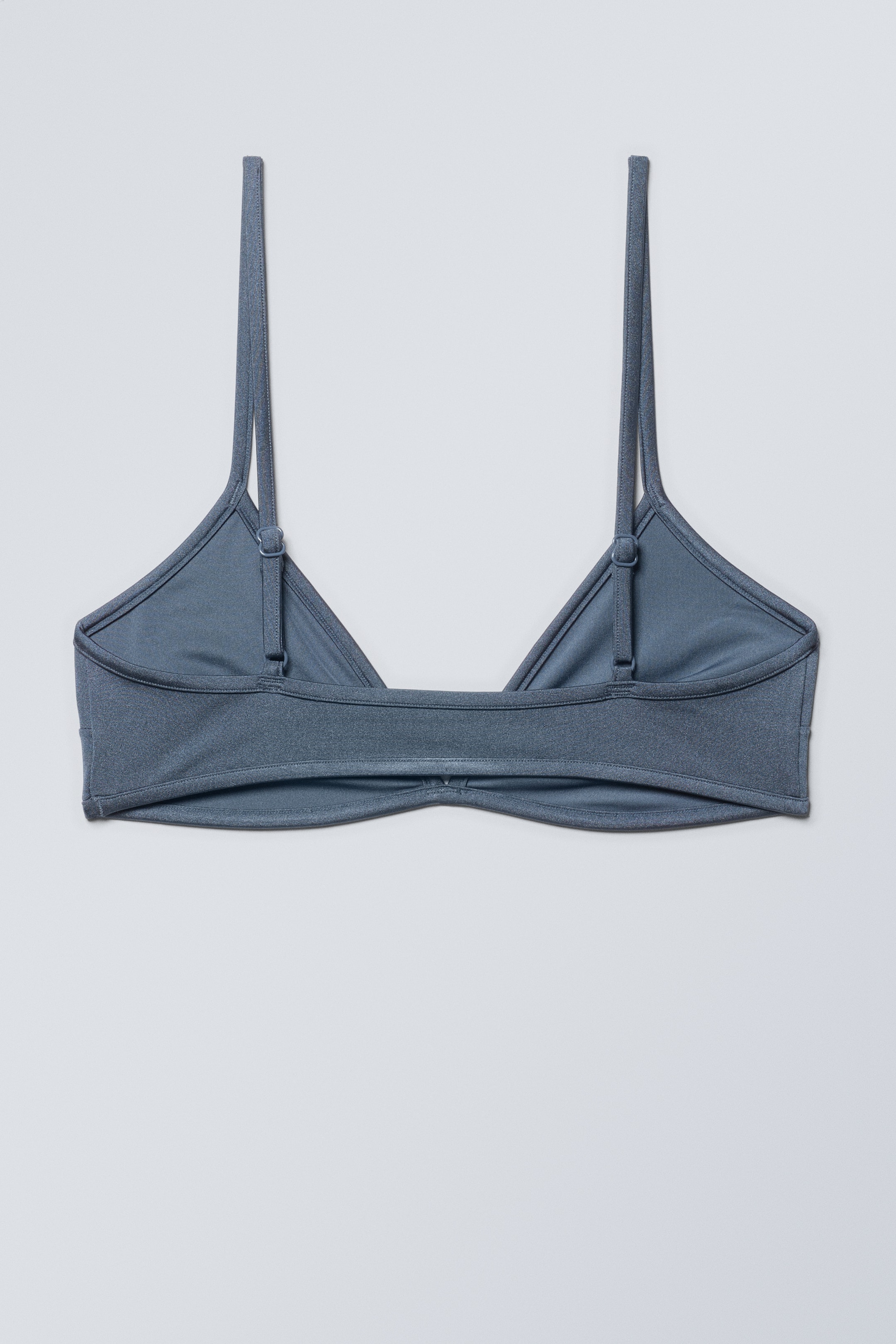 Größeres Bild anzeigen: Minimalistisches Slipover-Bikinioberteil - Blau schimmernd - Ladies | H&M AT 2