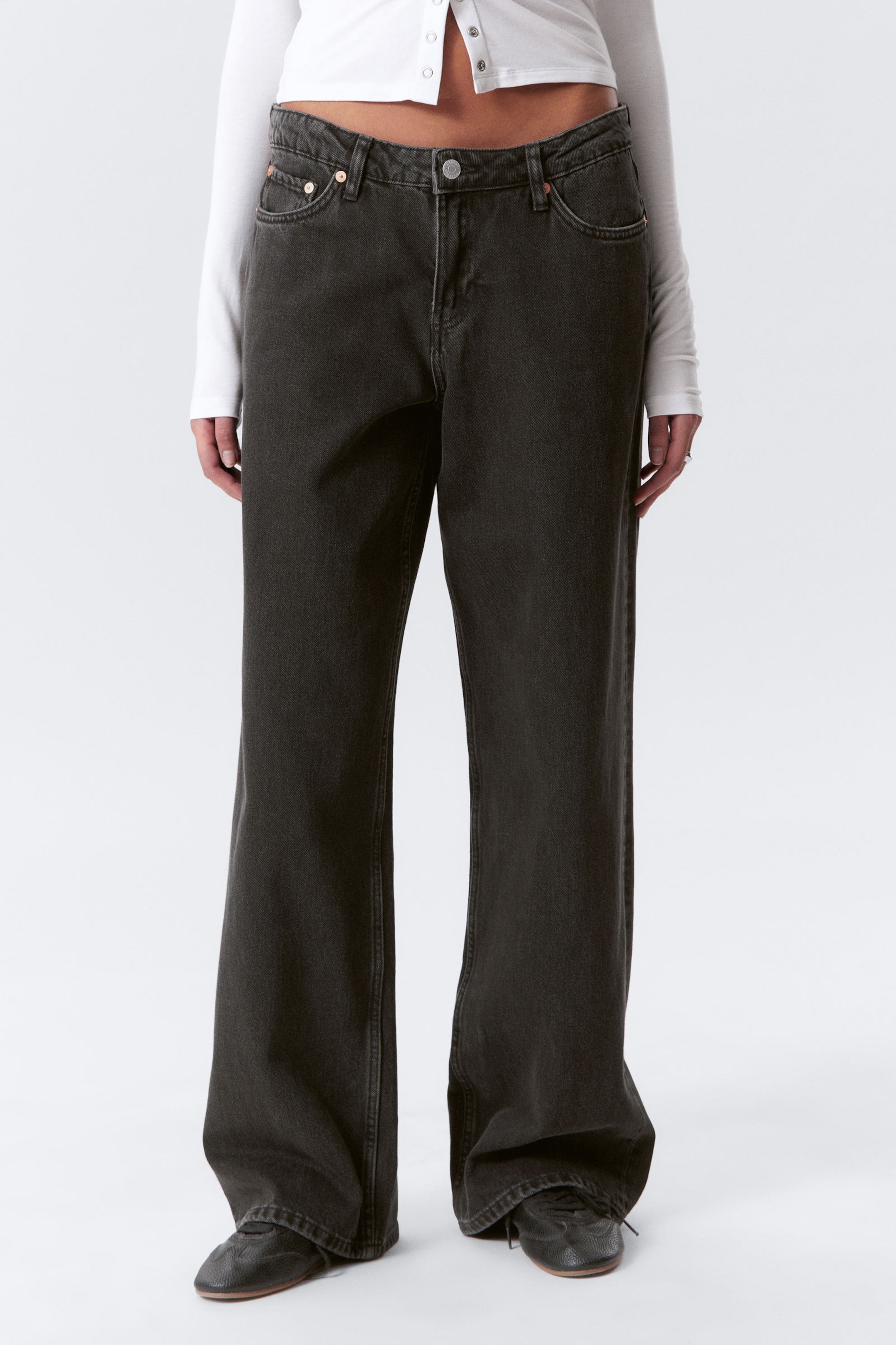 #272628 - Ample Low Rise Loose Wide Leg Jeans - 2